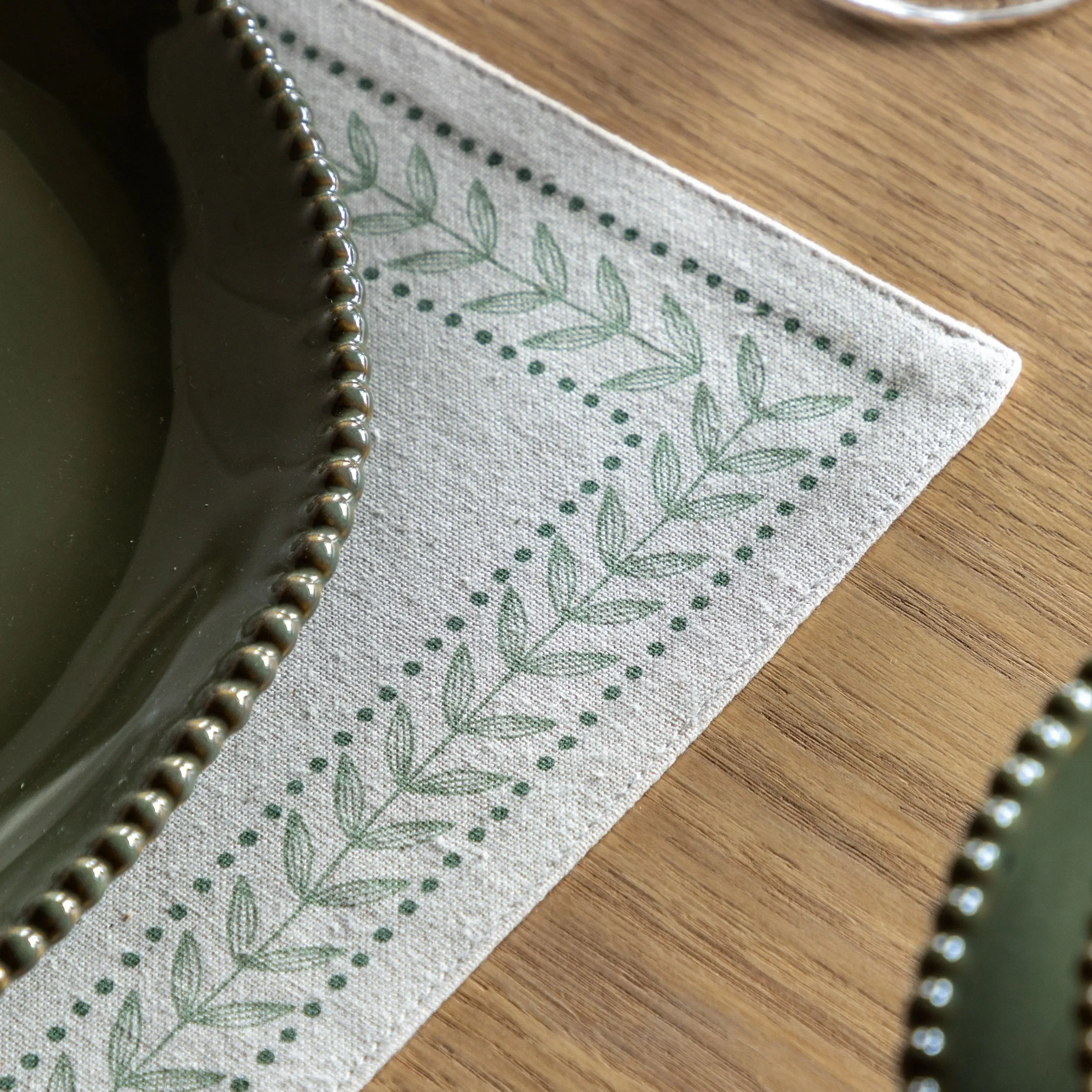 Arbor Leaf Placemats Natural 4pk - Image 4