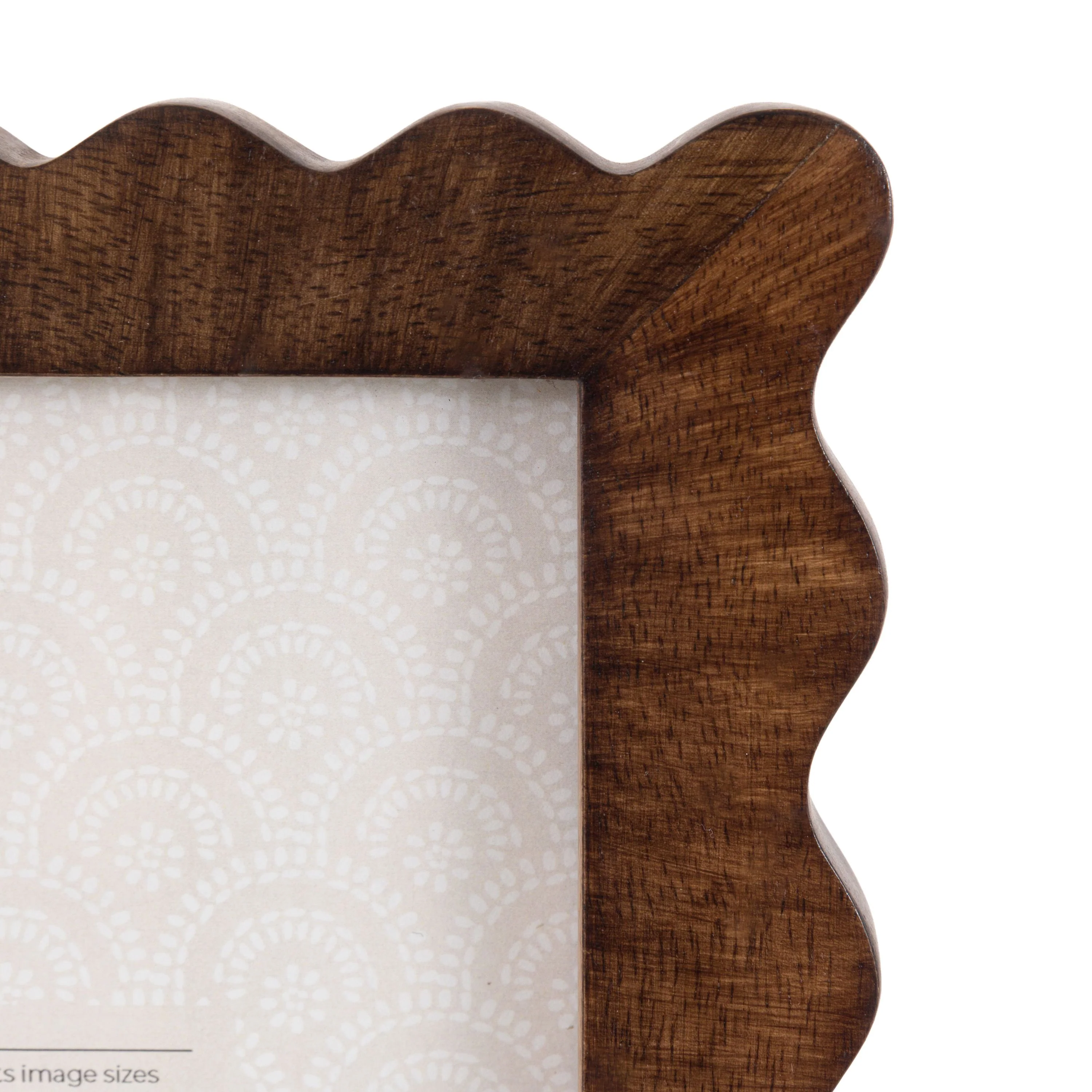 Avila Wooden Scallop Photo Frame 7x5 - Image 8