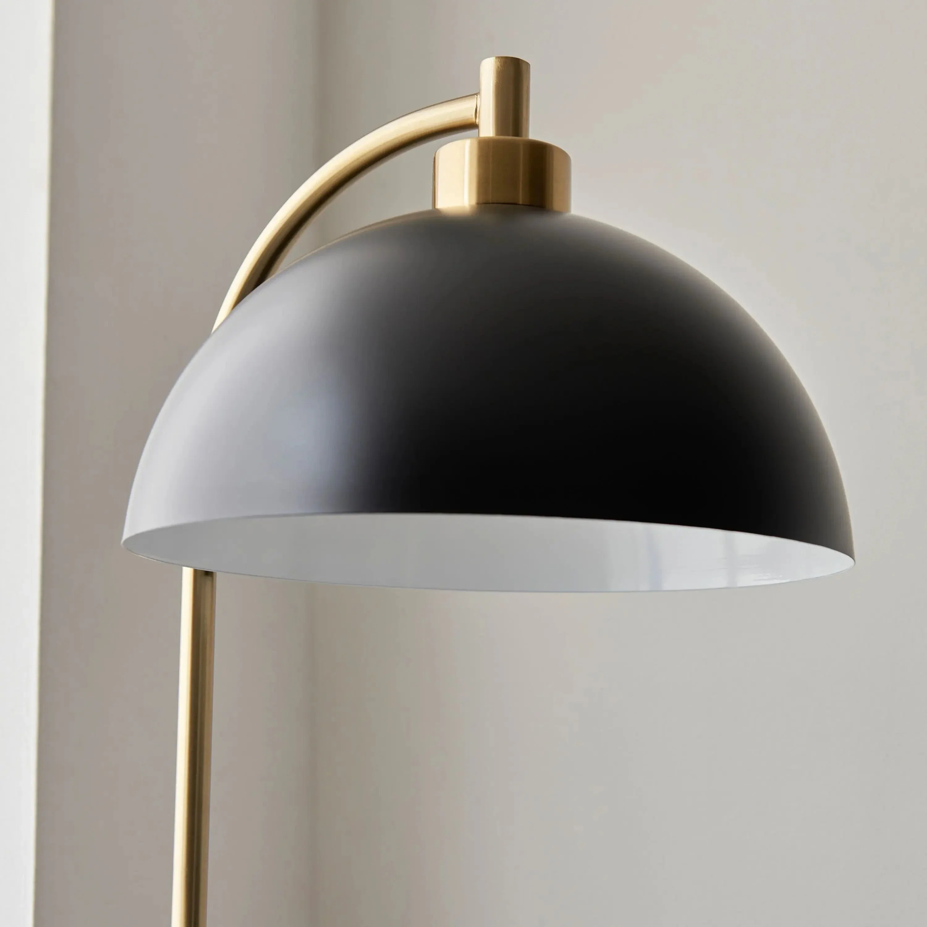 Buchanan Floor Light Matt Black - Image 4