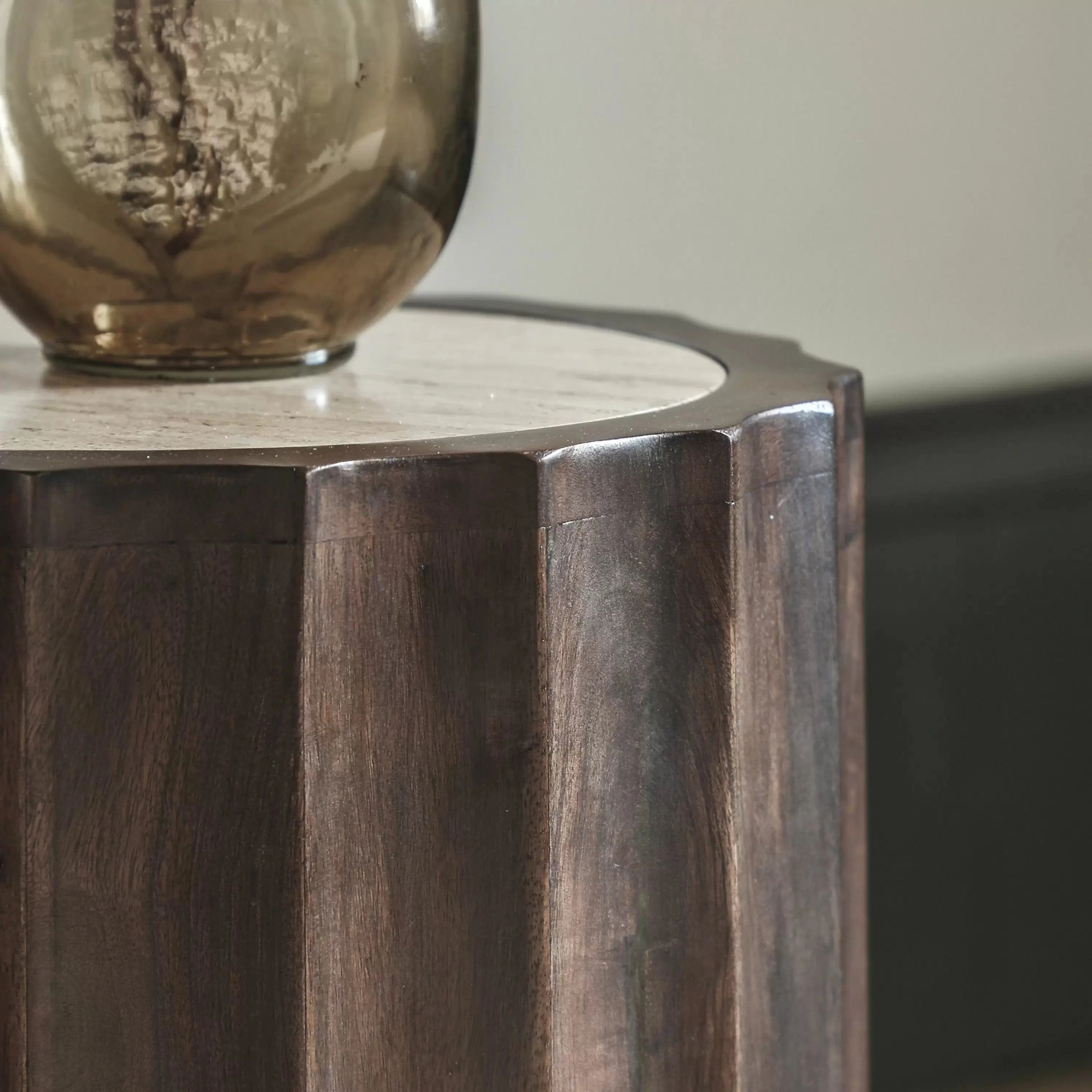Oadby Side Table 470x470x550mm - Image 4