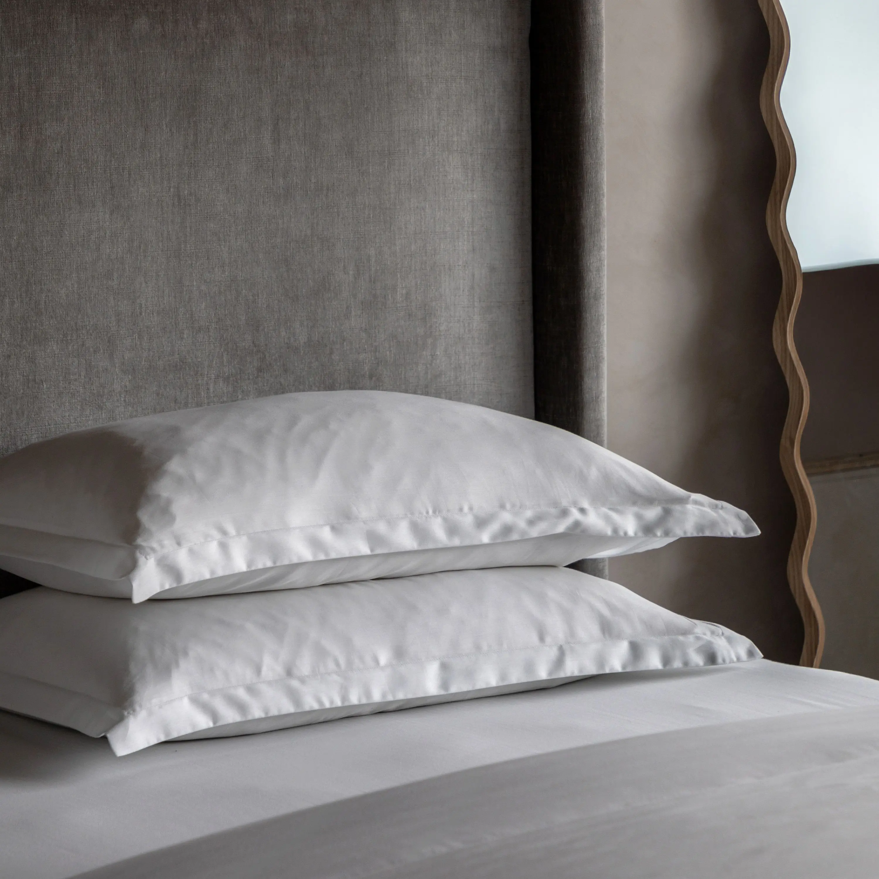 Egyptian Cotton Oxford Edge Pillow Pair - Image 2