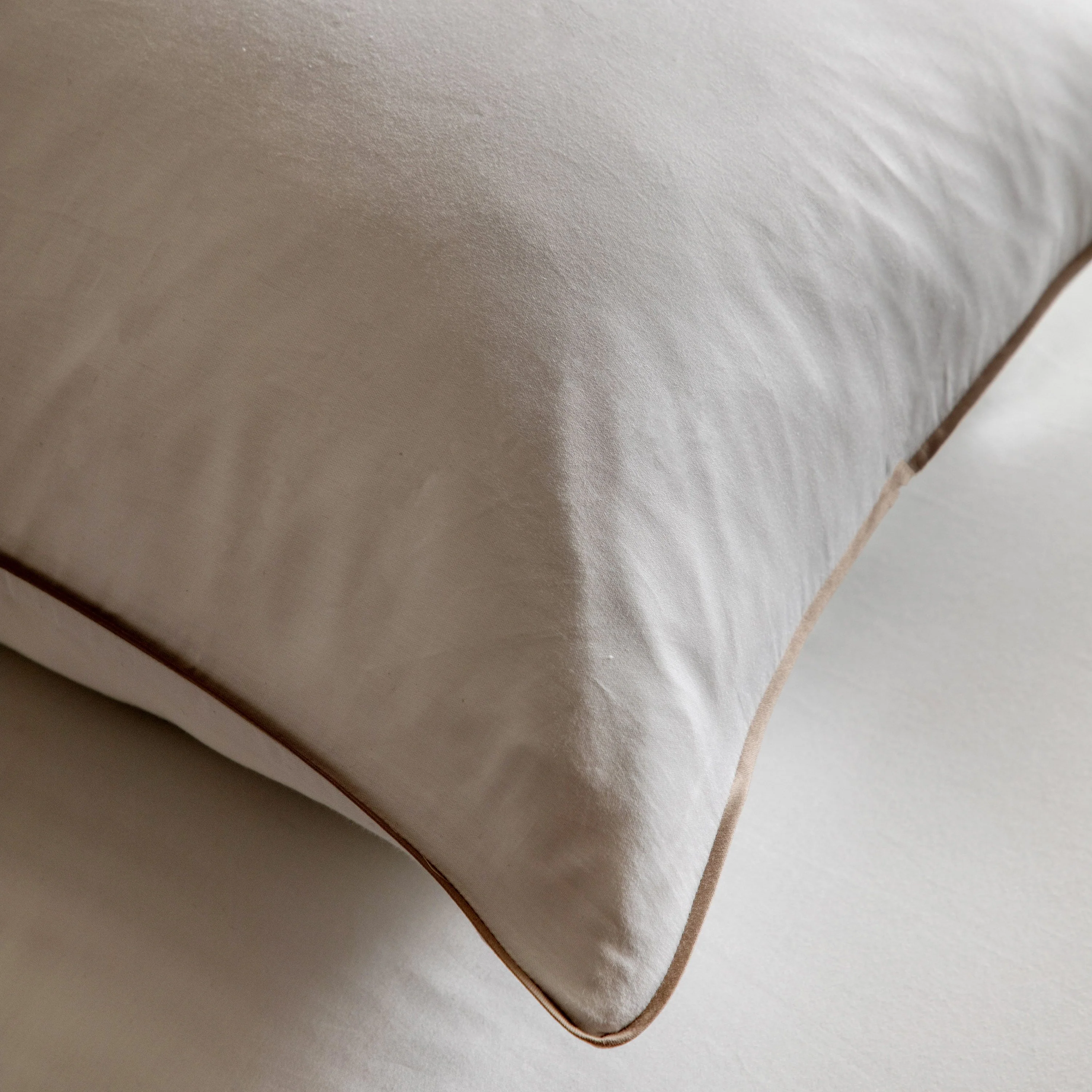 Egyptian Cotton Piped Duvet Cover Set King - Image 2