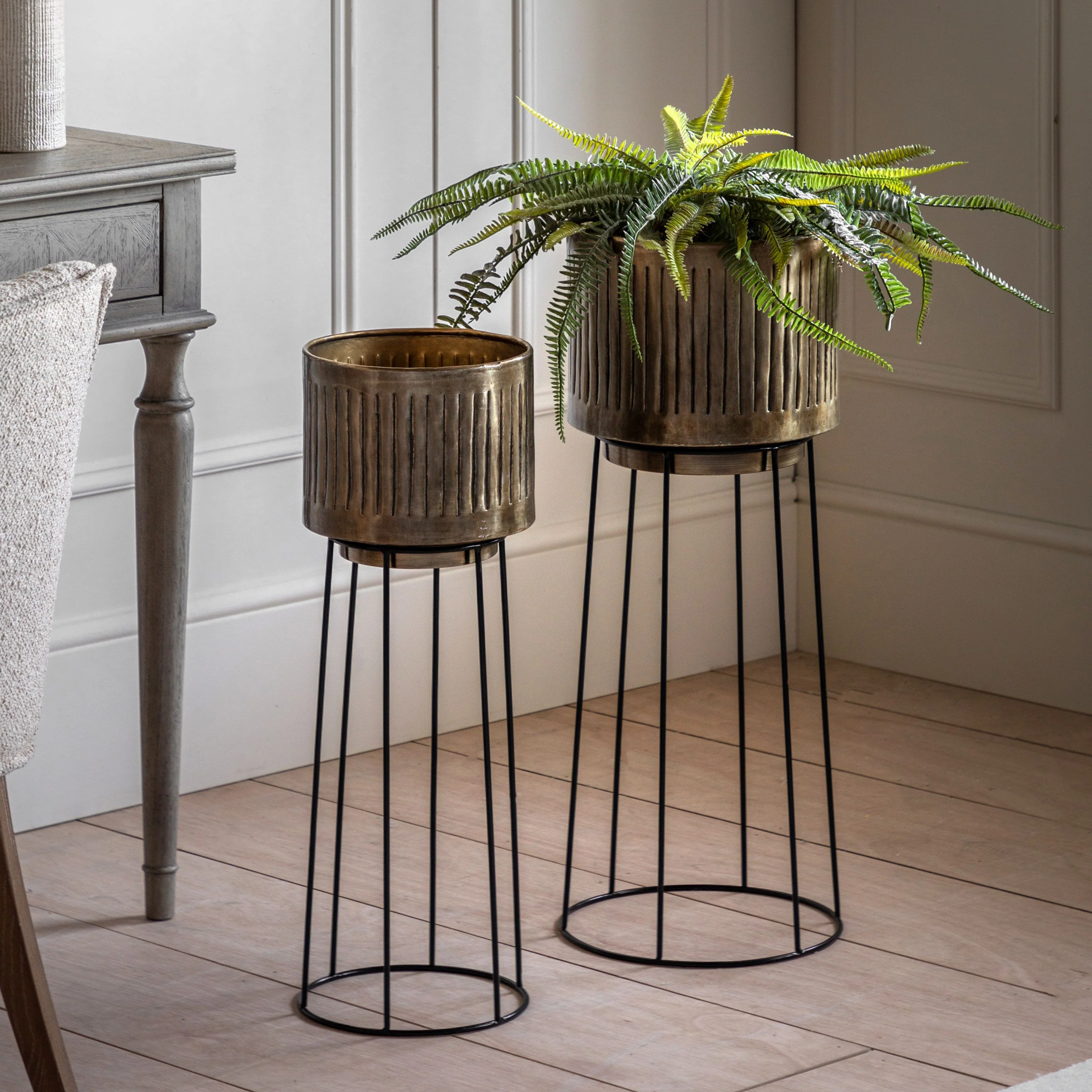 Elda Planters Gold Set of 2 - Image 2