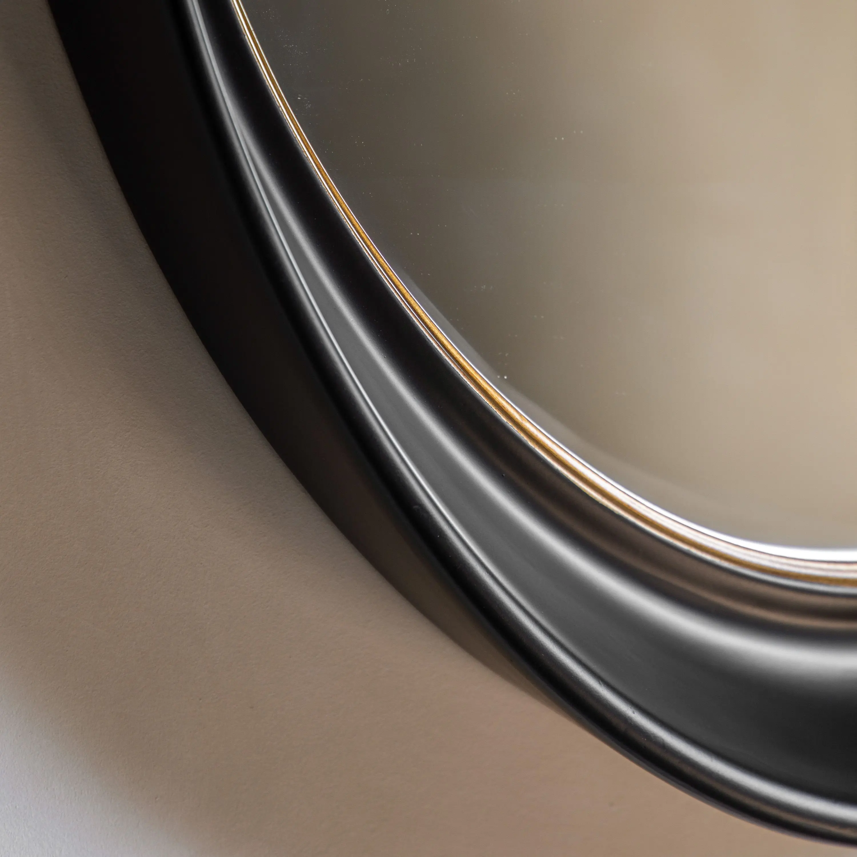 Fiddock Mirror Black and Gold - Image 3
