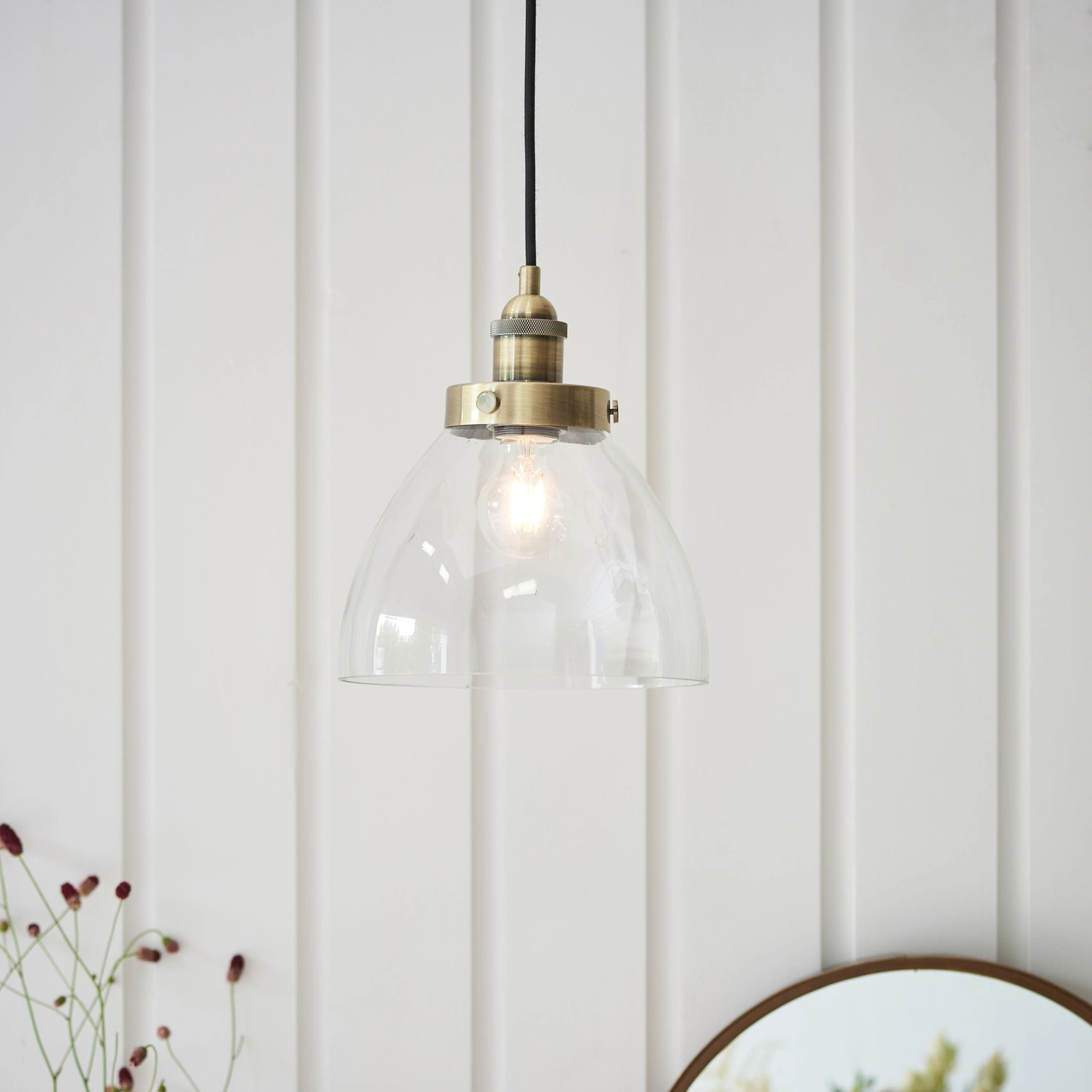 Handsom 1 Pendant Light Antique Brass