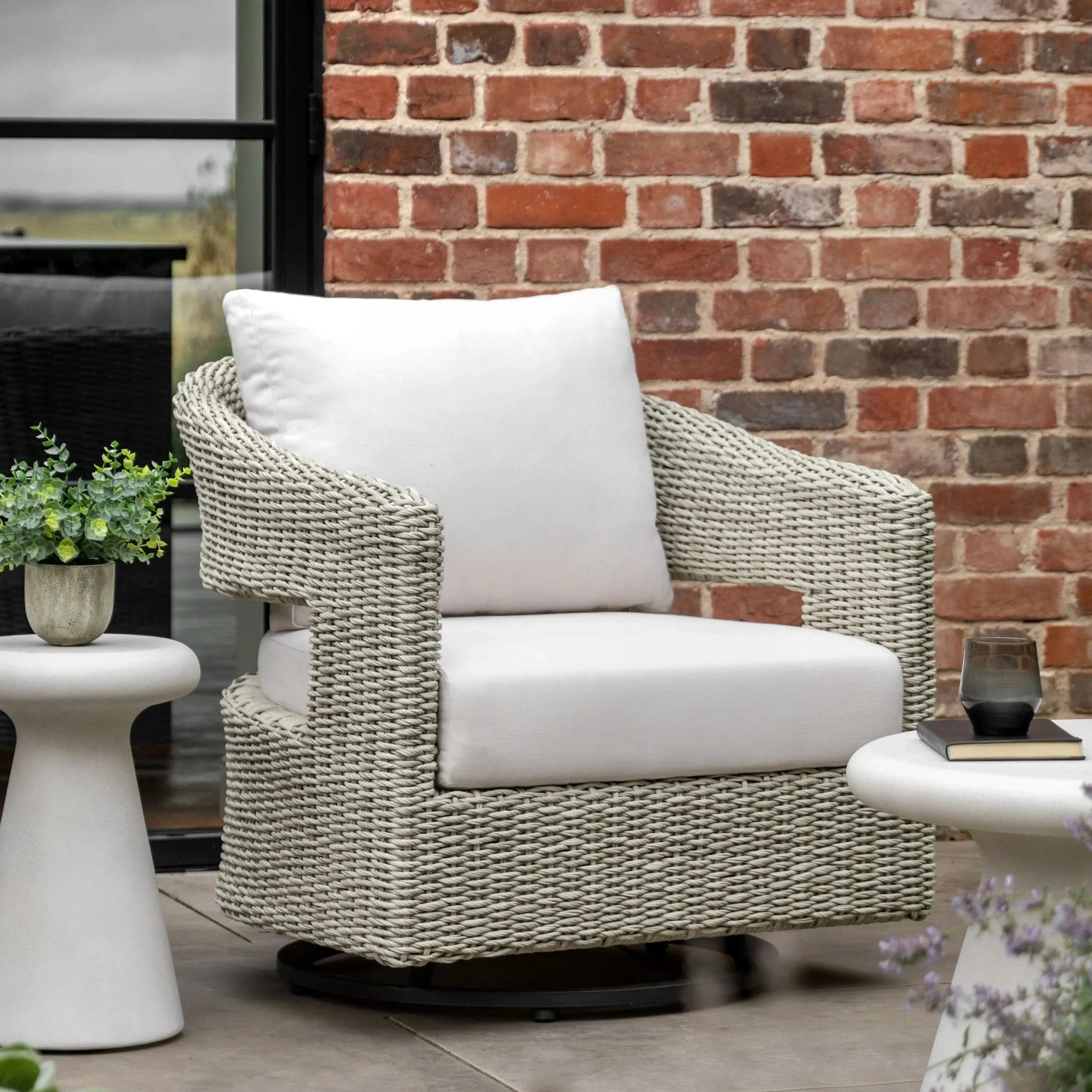 Harvar Swivel Chair