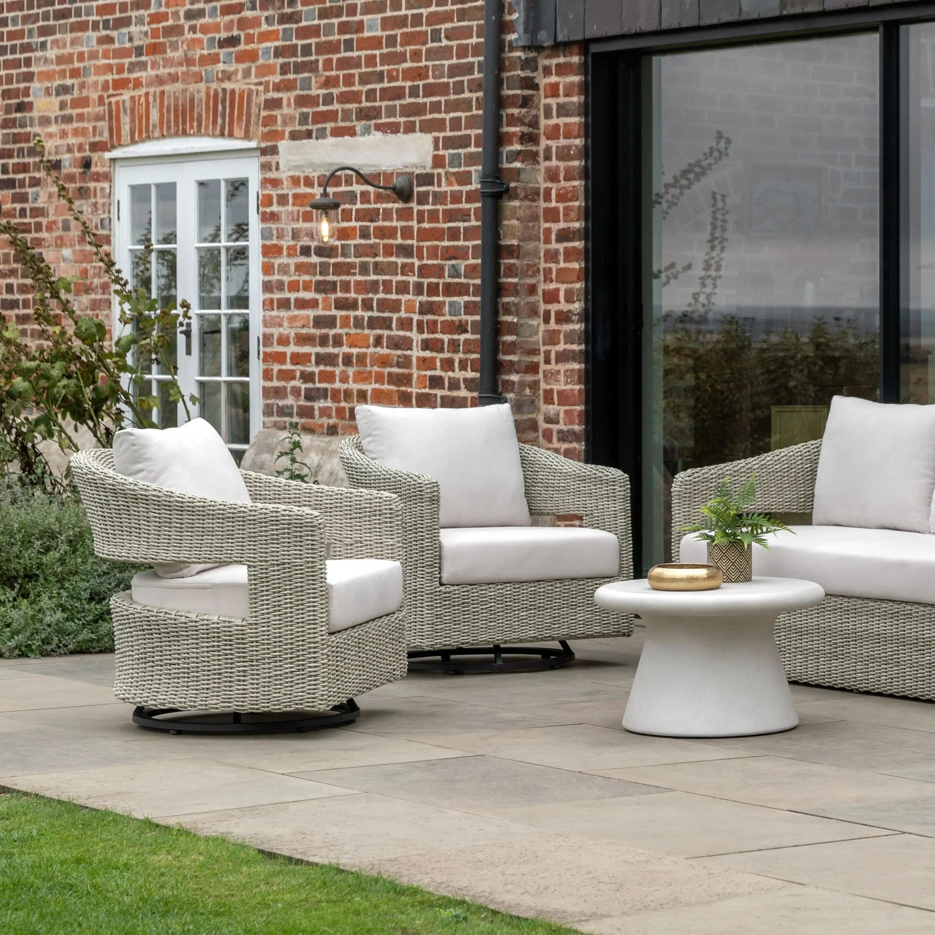 Harvar Swivel Chair - Image 5