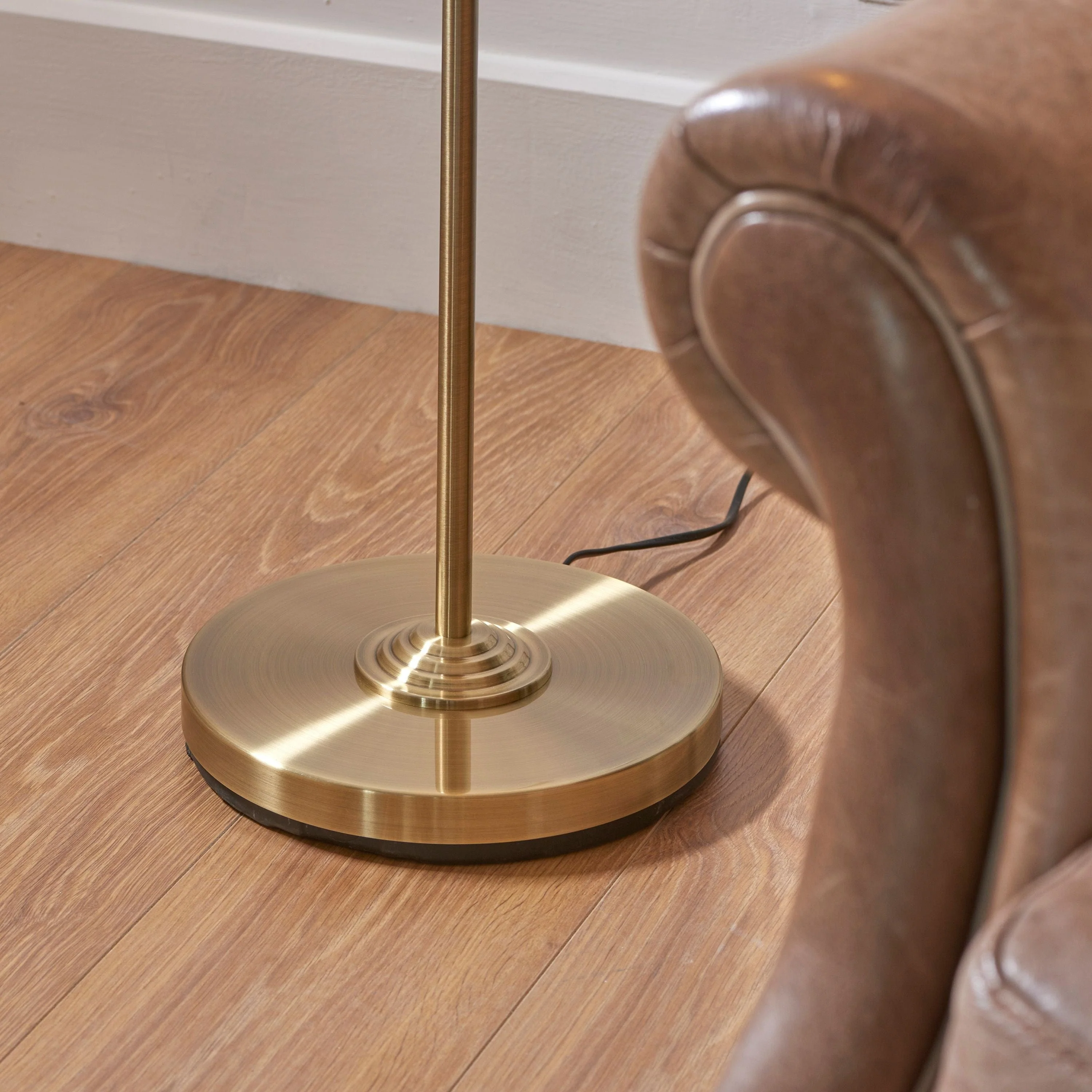 Highclaire Floor Lamp Antique Brass - Image 4