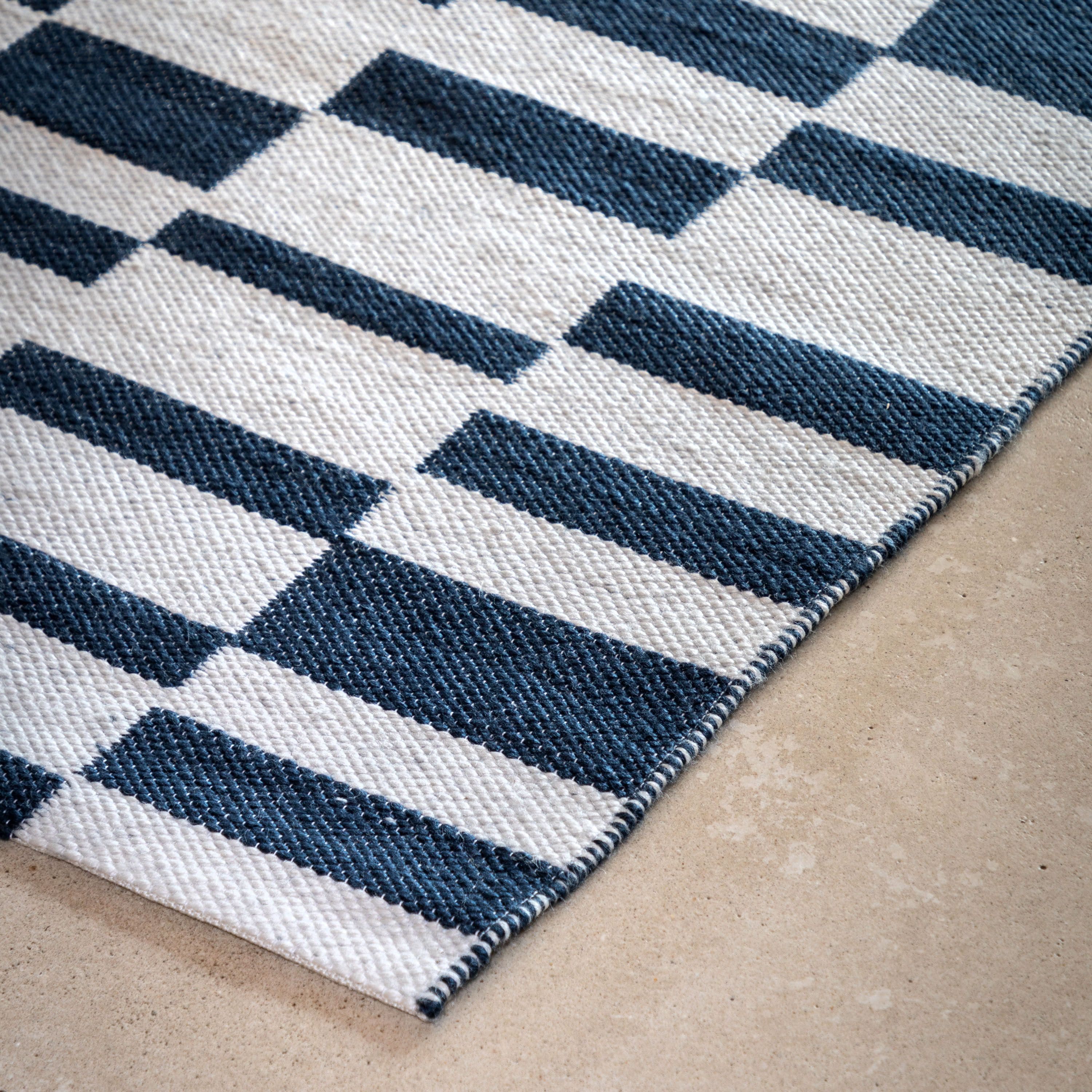 Lara Jacquard Rug Blue Large - Image 2