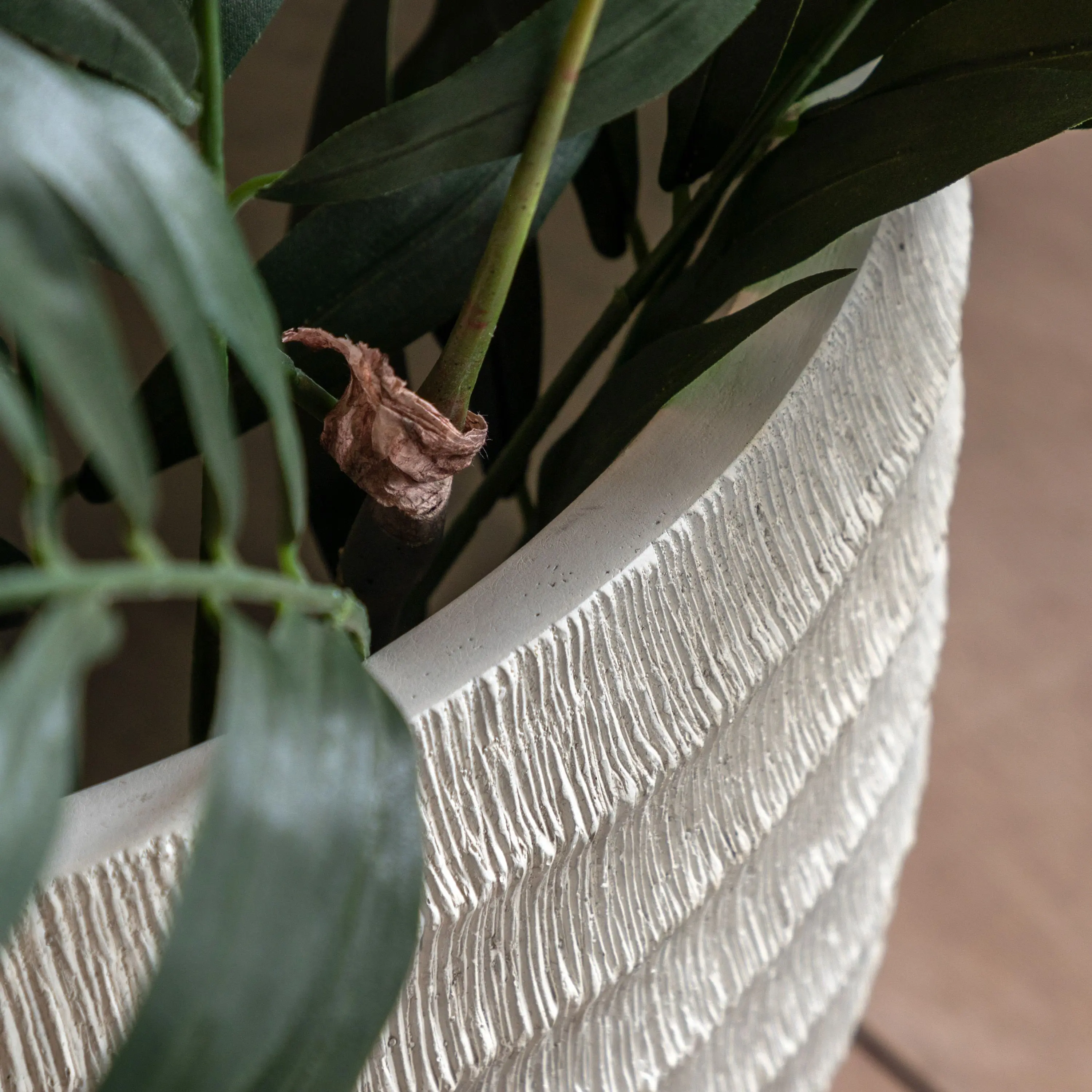 Lorca Ridged Outdoor Planter White - Image 4