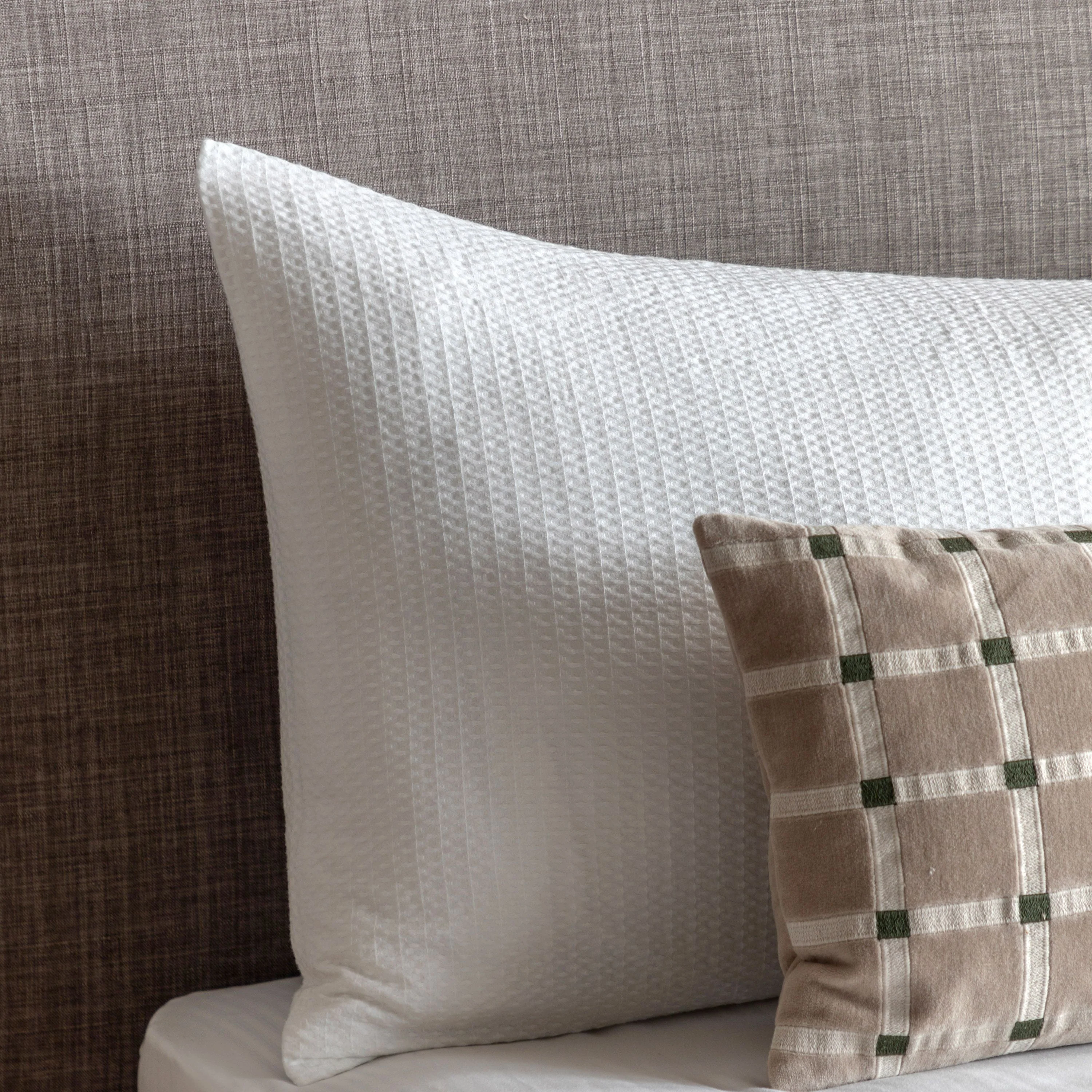 Mira Jacquard Quilt Cover Set White King - Image 5