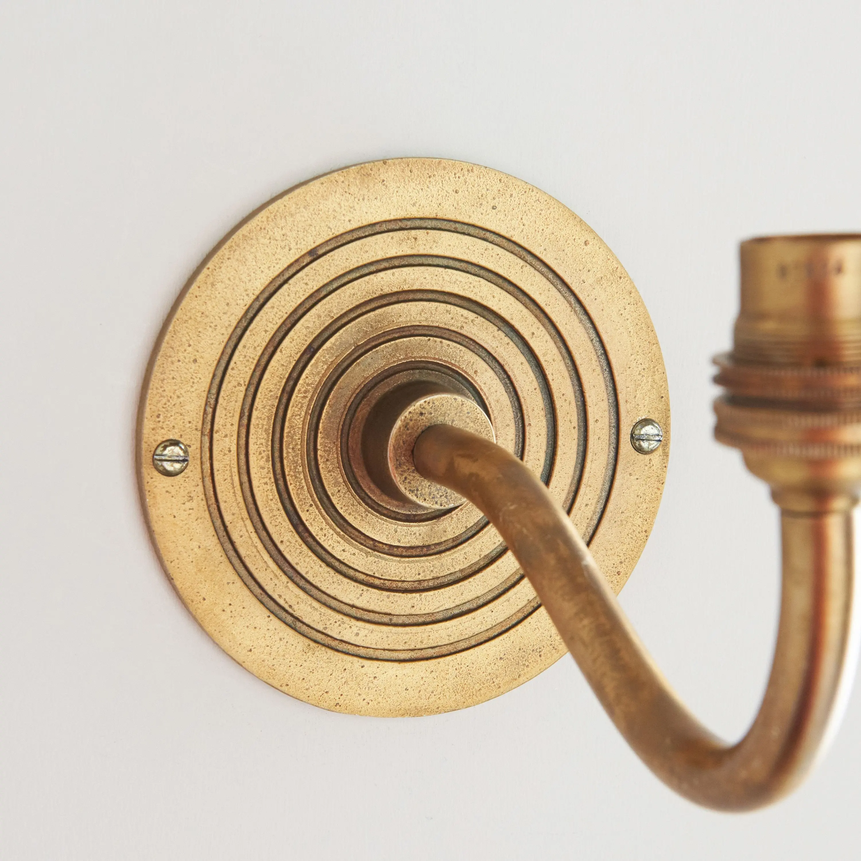 Ripple Curve Wall Light Antique Brass - Image 2