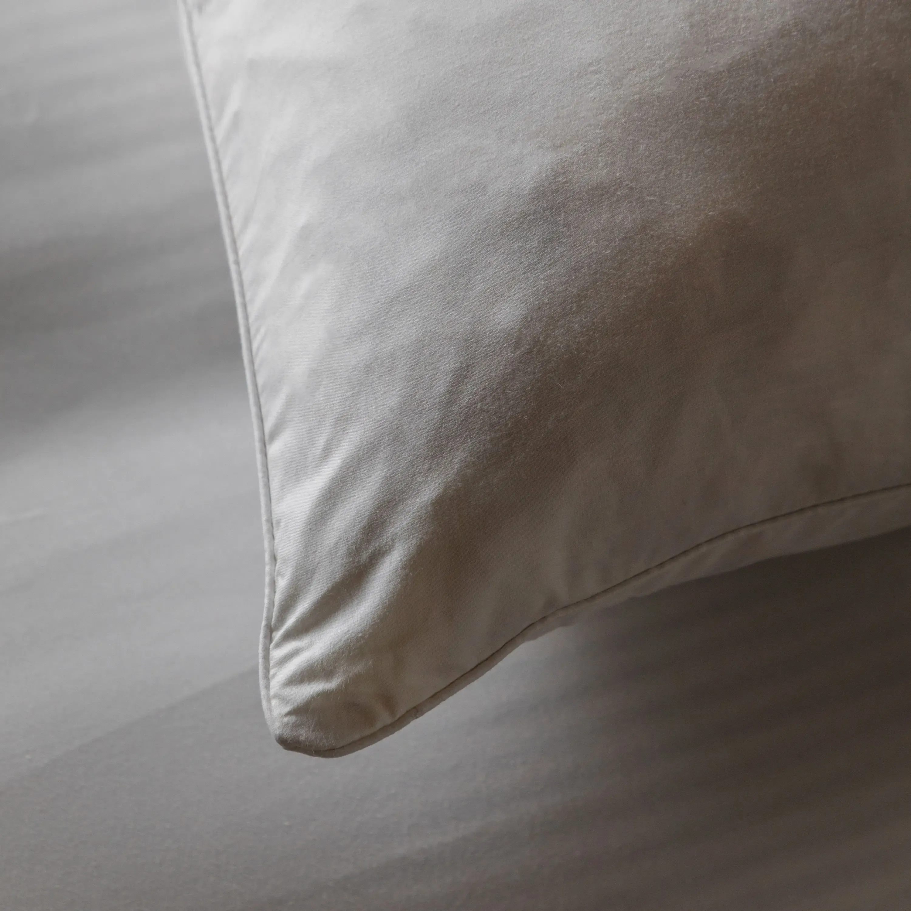 Simply Sleep Duck Feather and Down Pillow Pair - Image 3