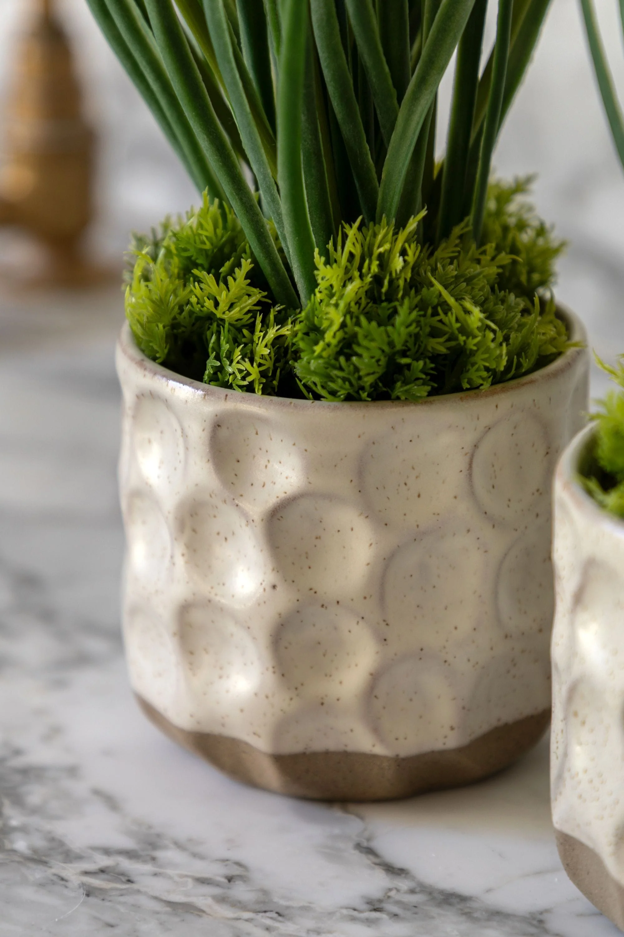 Spring Hydrangea White in Ceramic Pots Set of 2 - Image 3