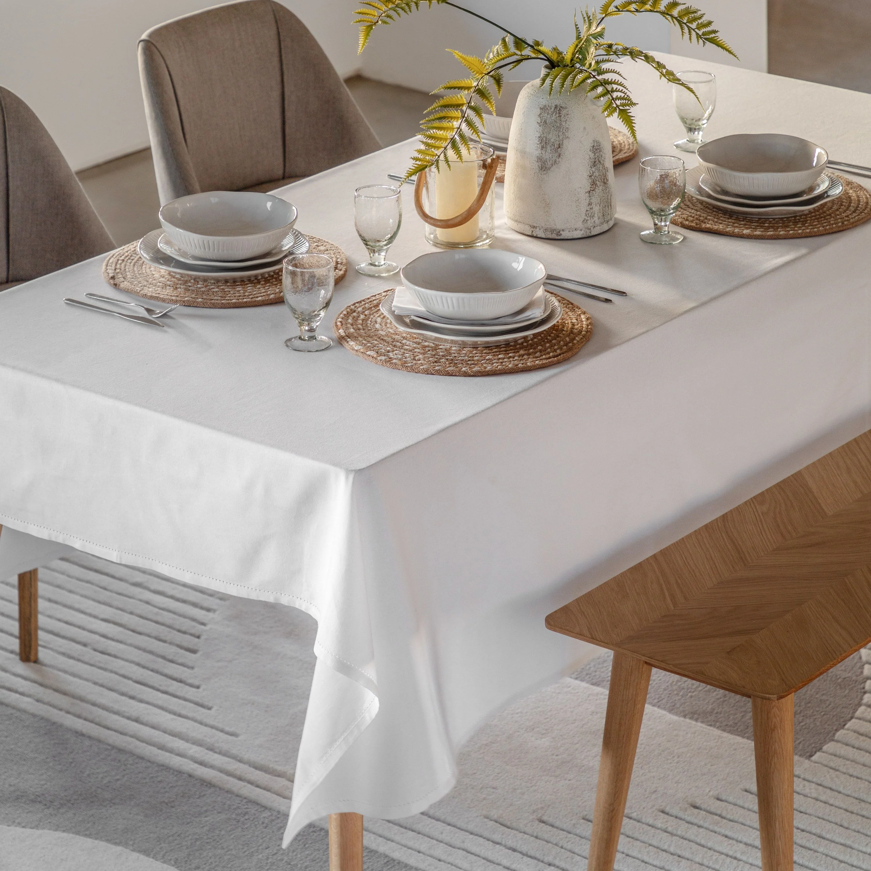 White Classic Tablecloth White Small