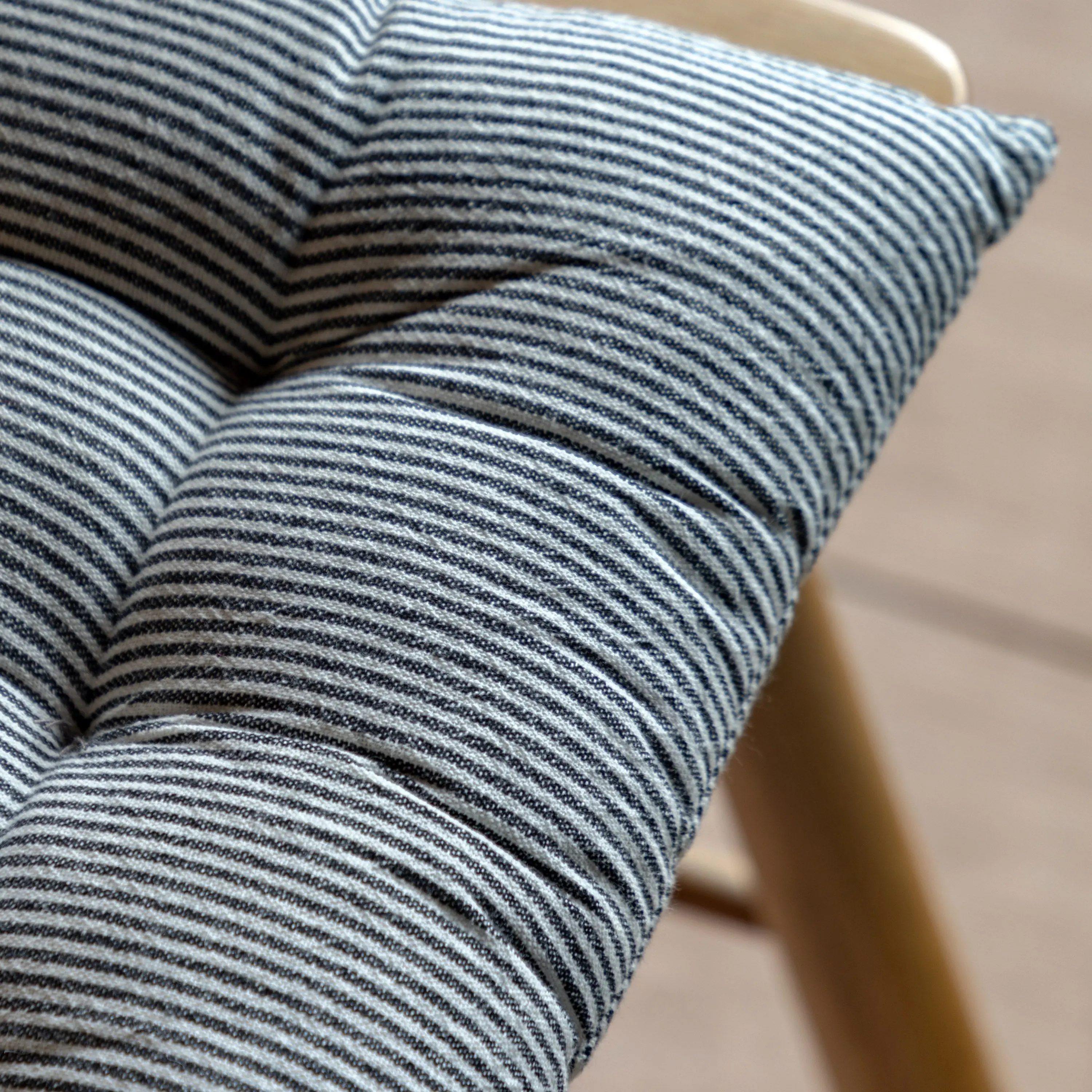 Windsor Woven Stripe Seatpad Ink Blue - Image 3