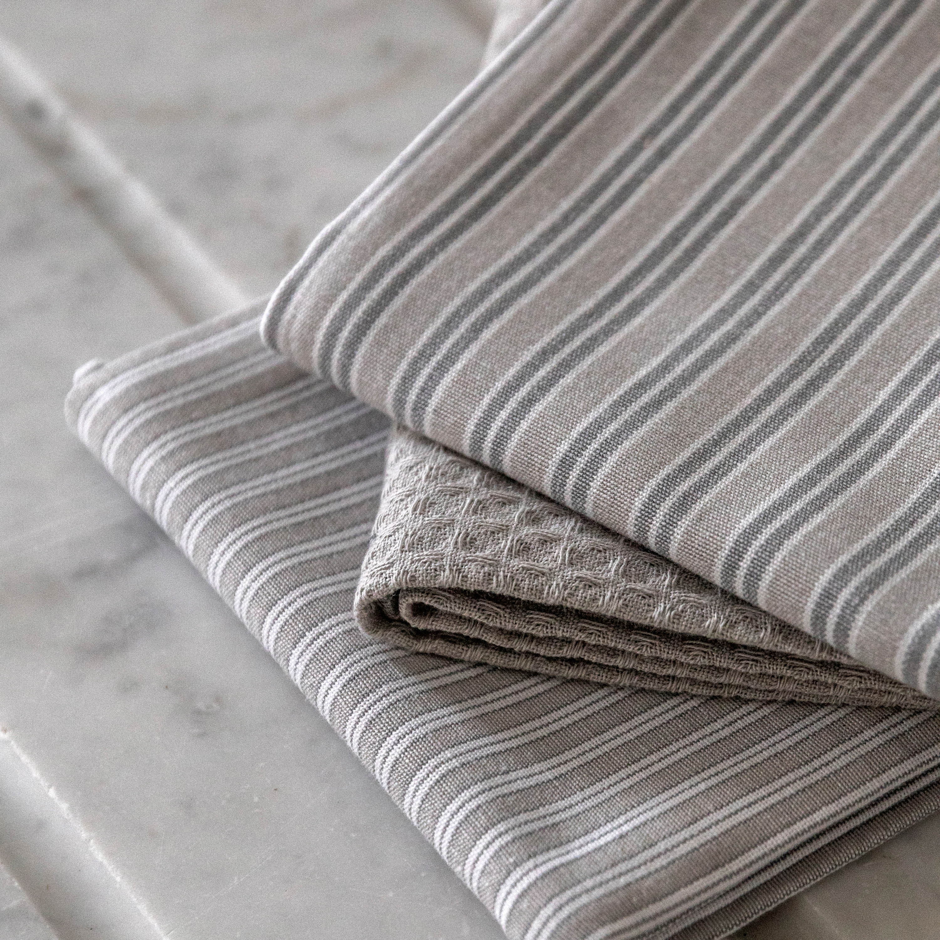Woven Striped Tea Towel Grey 3pk - Image 3