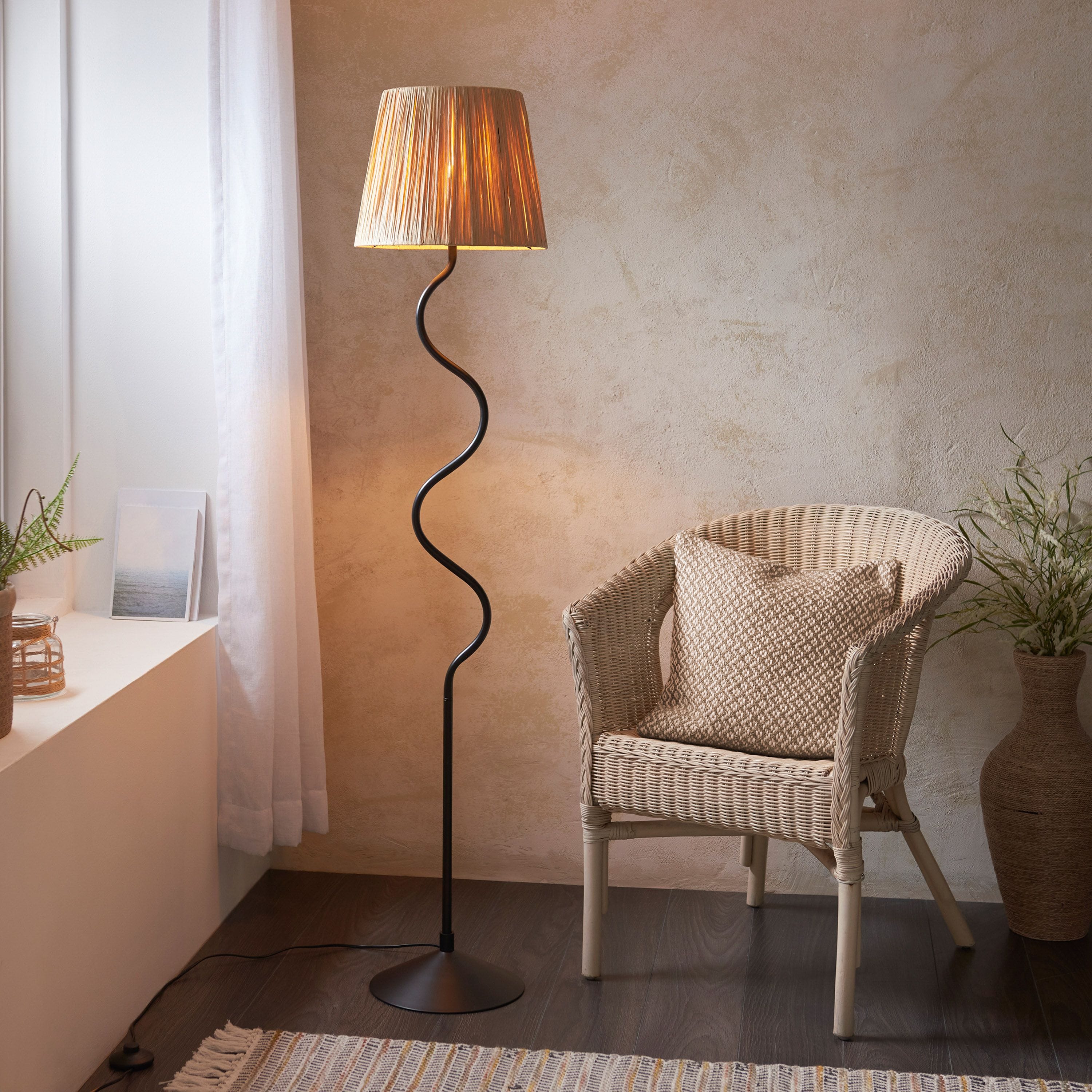 Wrigley 1 Floor Lamp Matt Black