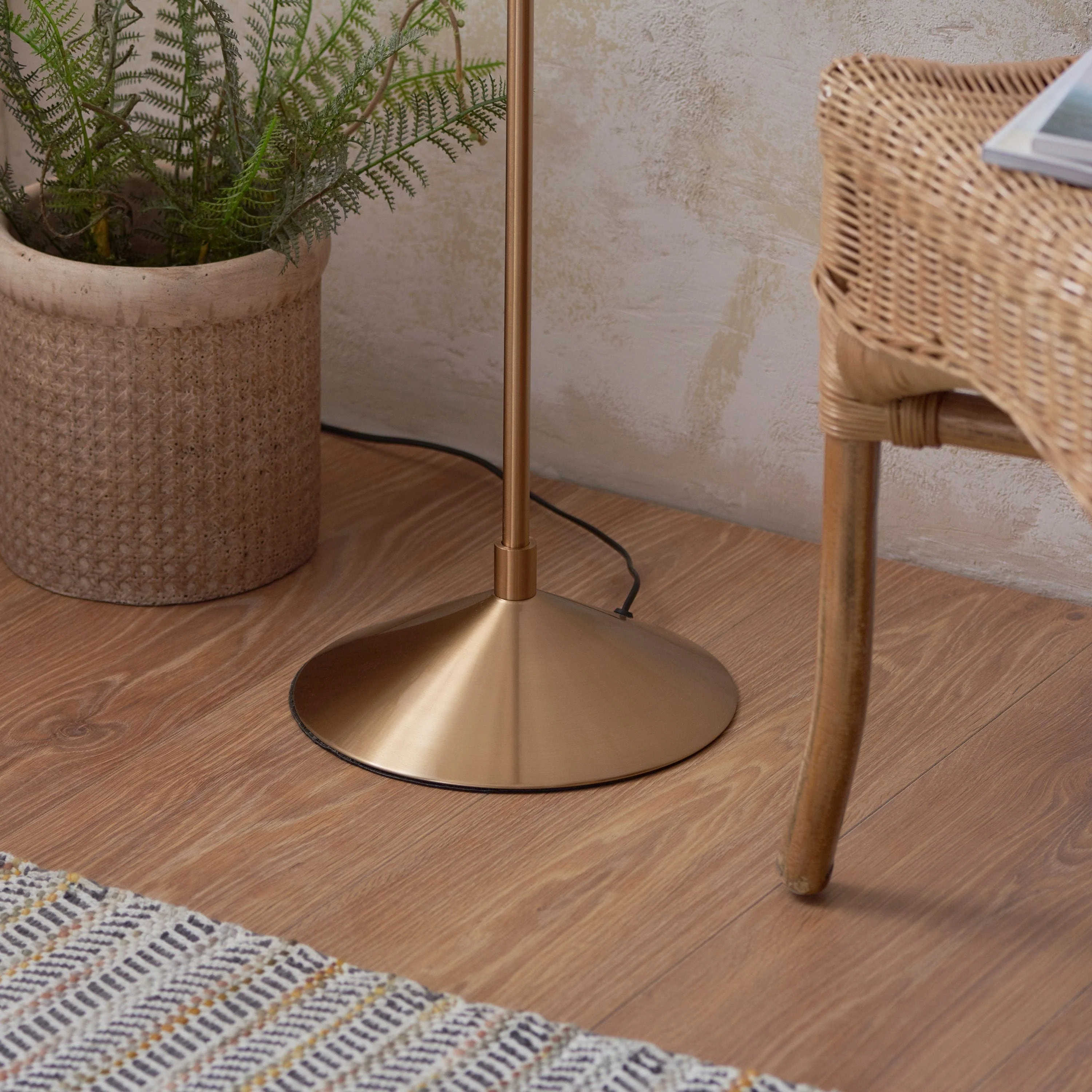 Wrigley 1 Floor Lamp Brushed Aged Brass - Image 4