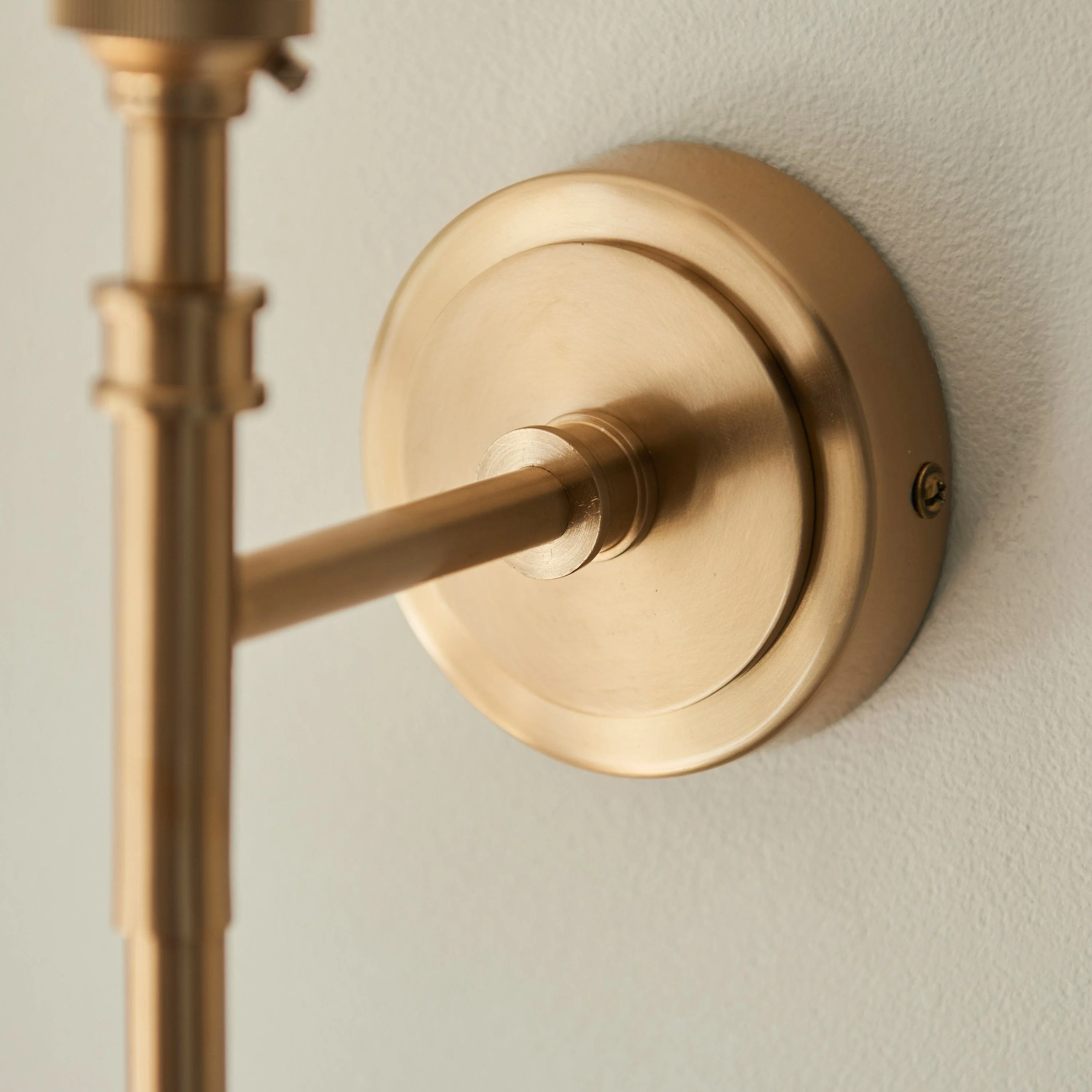 Chester 1 Wall Light Fitting Aged Brass - Image 4