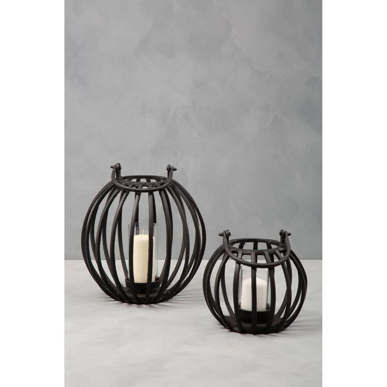 Aura Small Matte Black Finish Lantern - Image 9