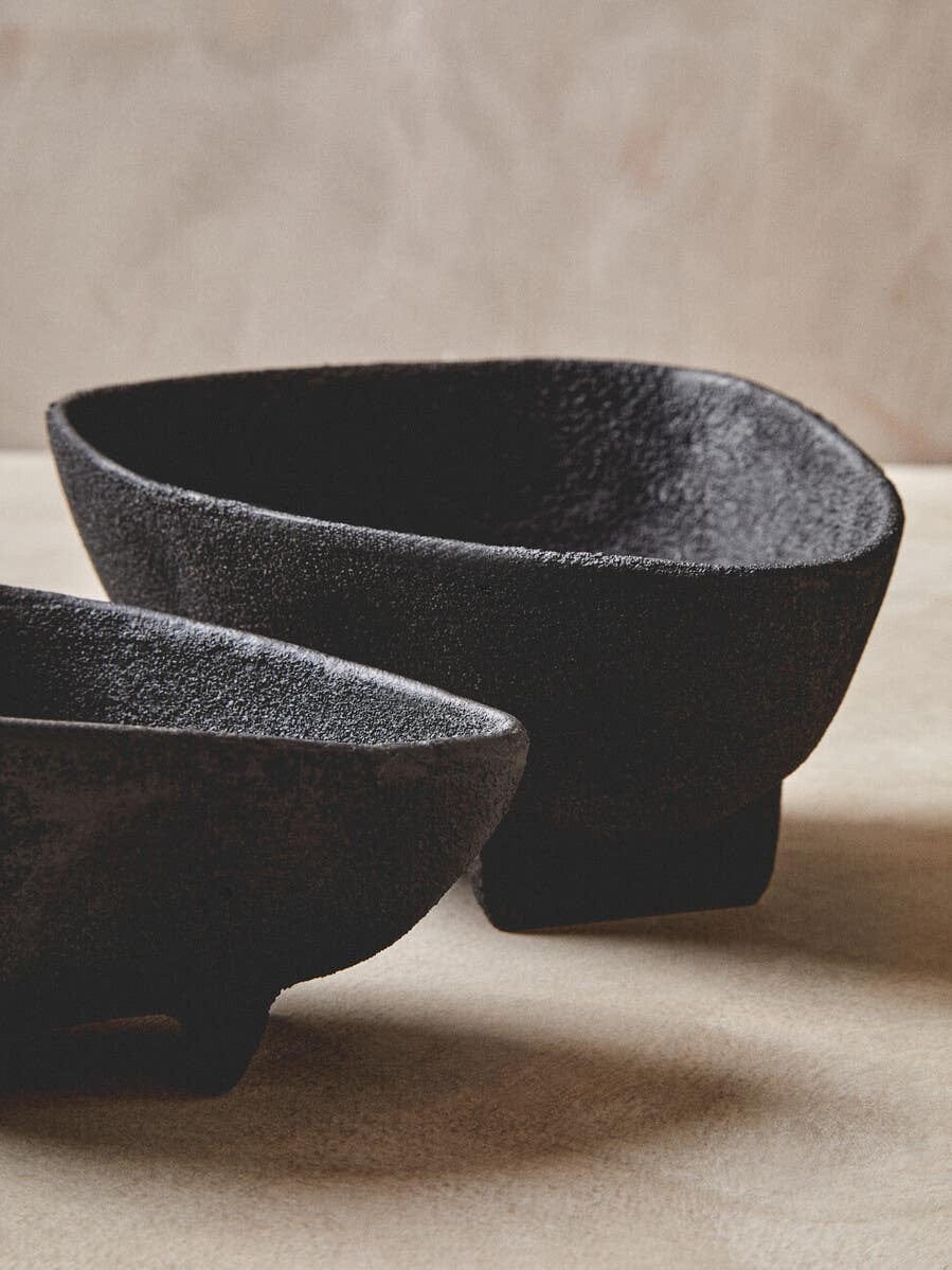 Deriva Set of Two Textured Black Bowls - Image 11