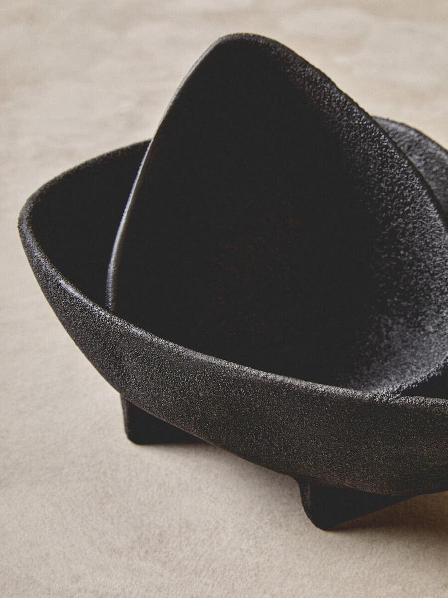 Deriva Set of Two Textured Black Bowls - Image 14