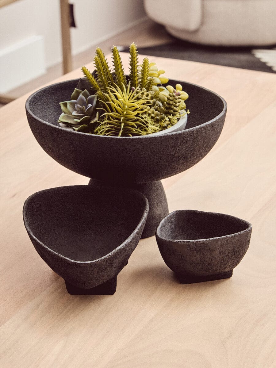 Deriva Set of Two Textured Black Bowls - Image 18