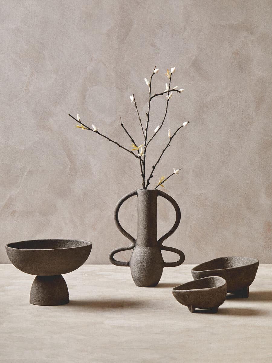Deriva Small Textured Grey Pedestal Bowl - Image 11