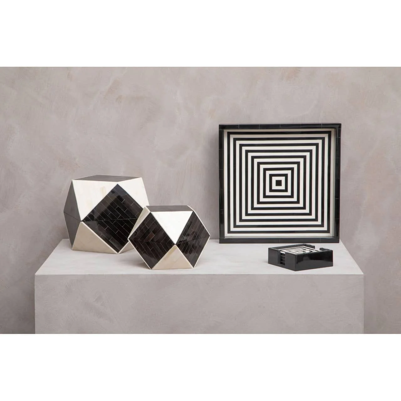 Donato Set of 4 Black and White Stripe Coasters with Holder - Image 10