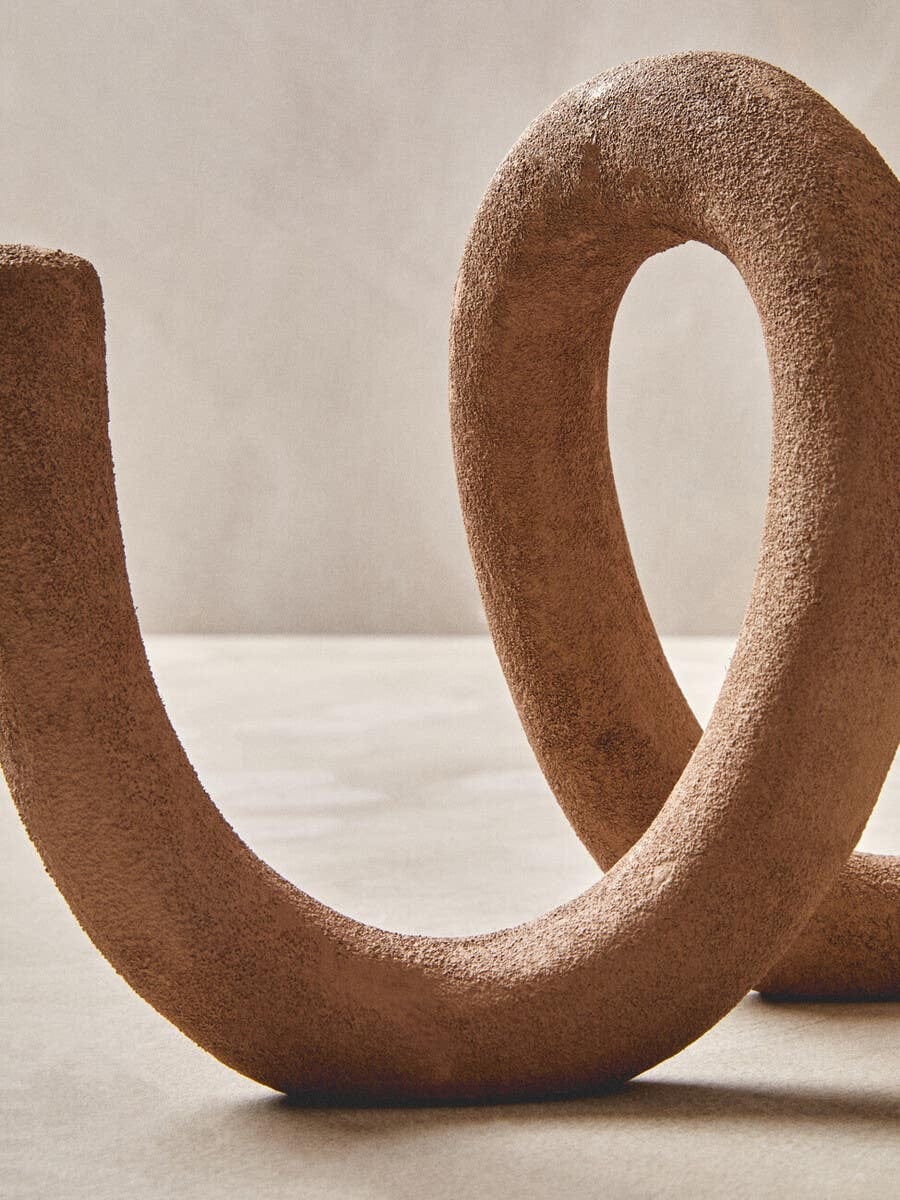 Dunas Large Textured Beige Loop Sculpture - Image 10