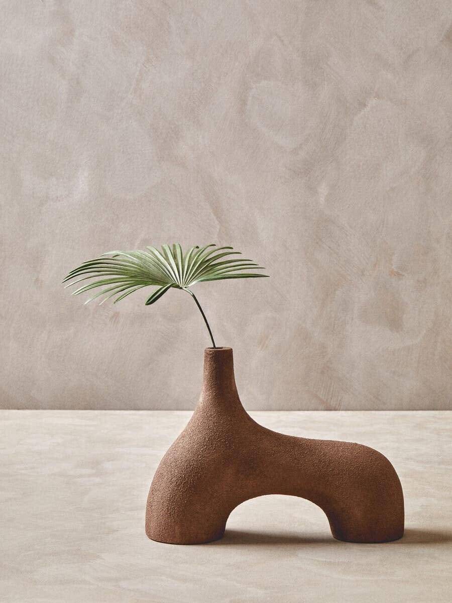 Dunas Small Textured Beige Abstract Vase - Image 8