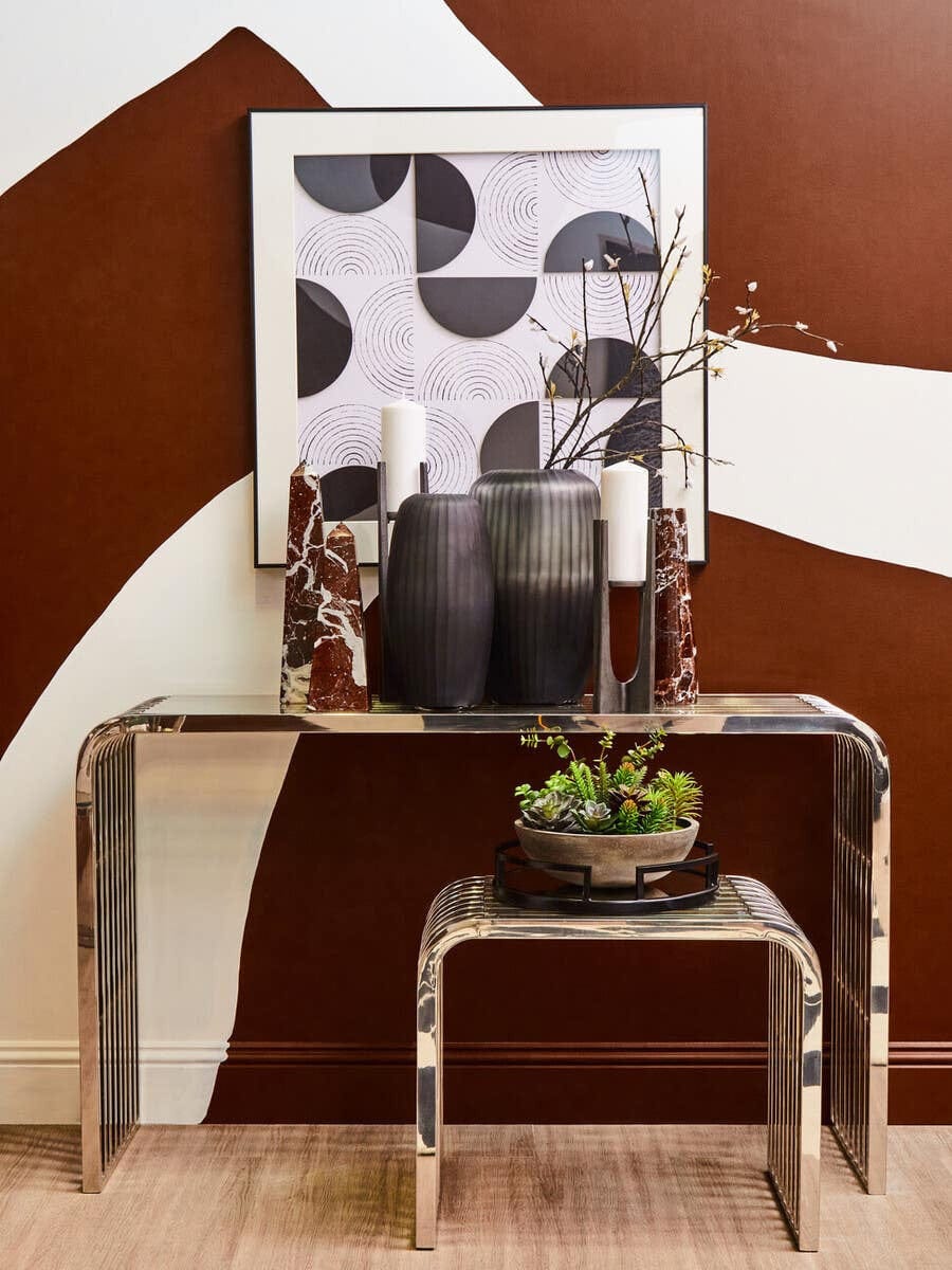 Vogue Console Table - Image 3