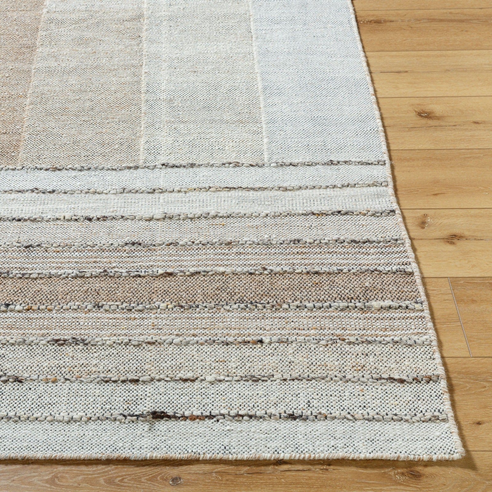 Celtic Hand Woven Rug 366 x 274 cm - Image 3