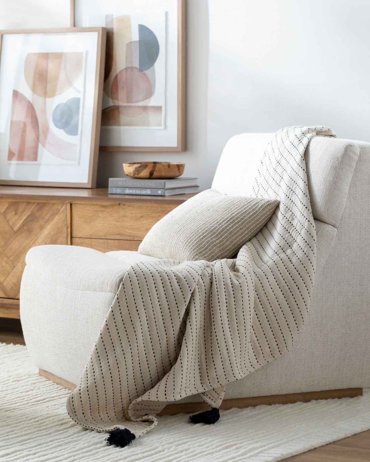 Kapri Woven Throw 152 x 127 cm - Image 2