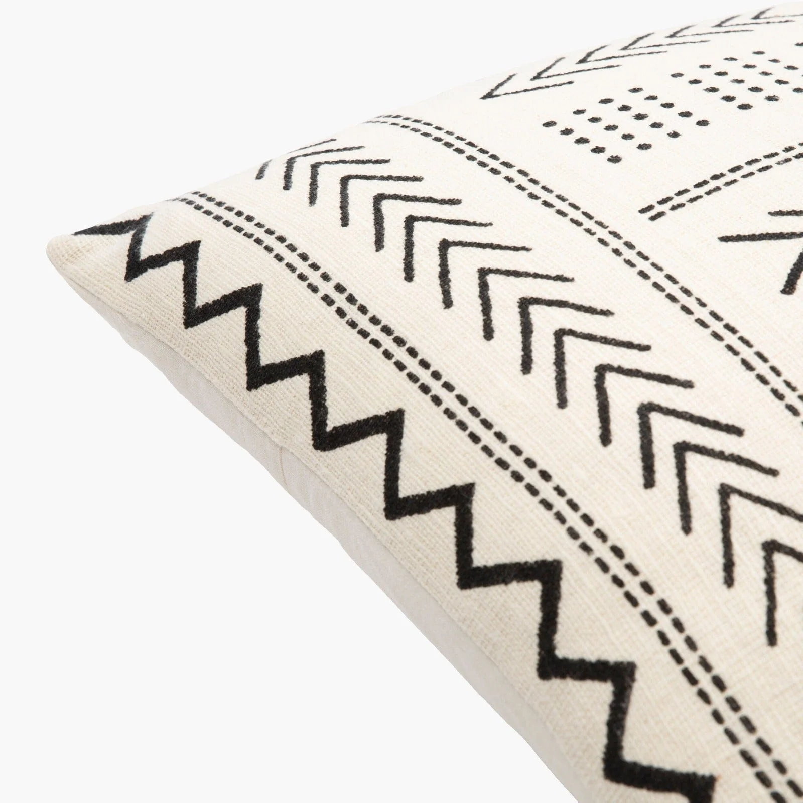 Malian Hand Woven Cushion Arrows - 51 x 51 cm - Image 3