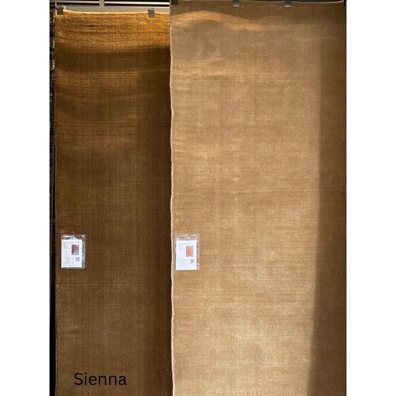 Modest Hand Knotted Rug 366 x 274 cm - Image 4