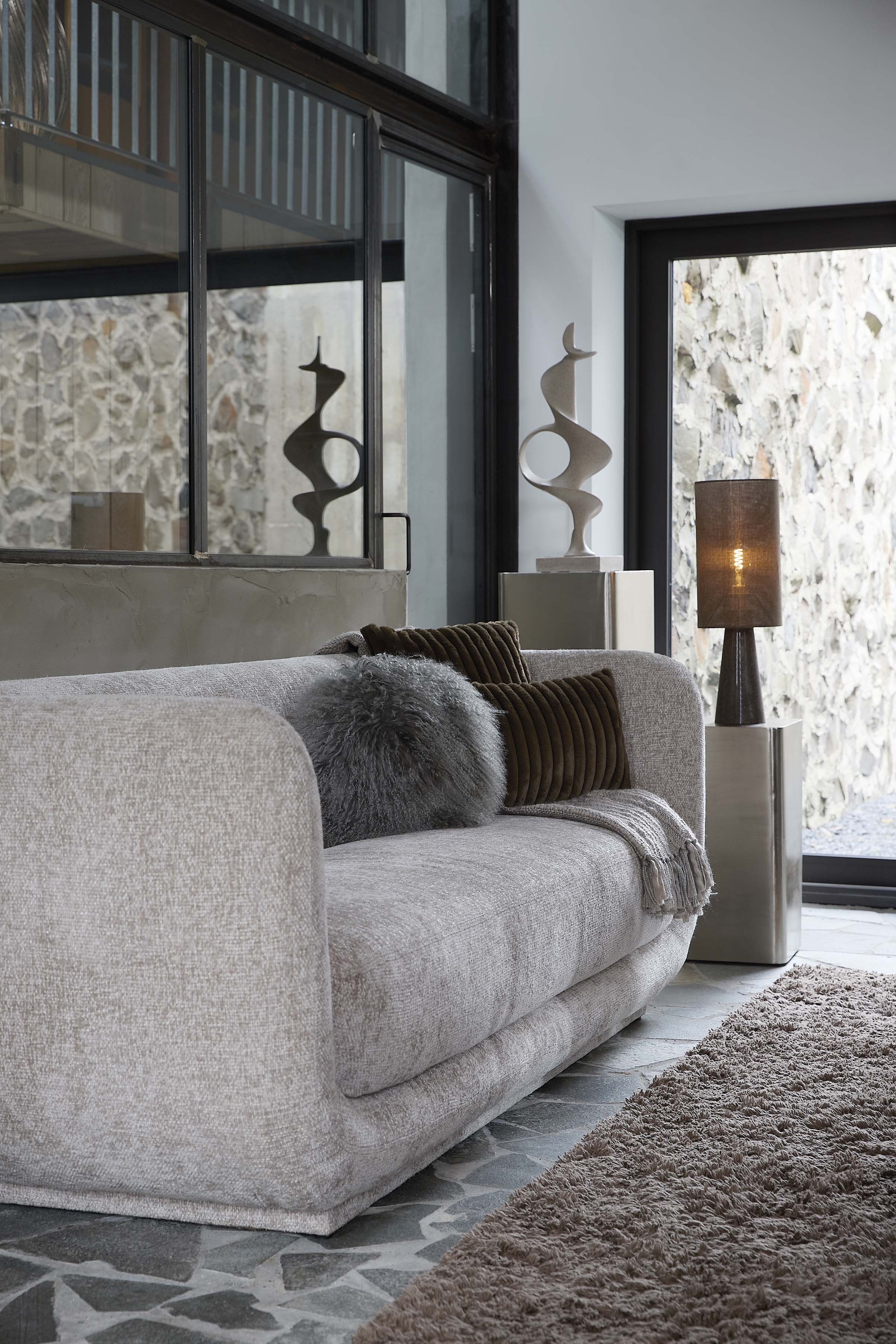 Cushion 45x45 cm VAJEN velvet dark brown - Image 5