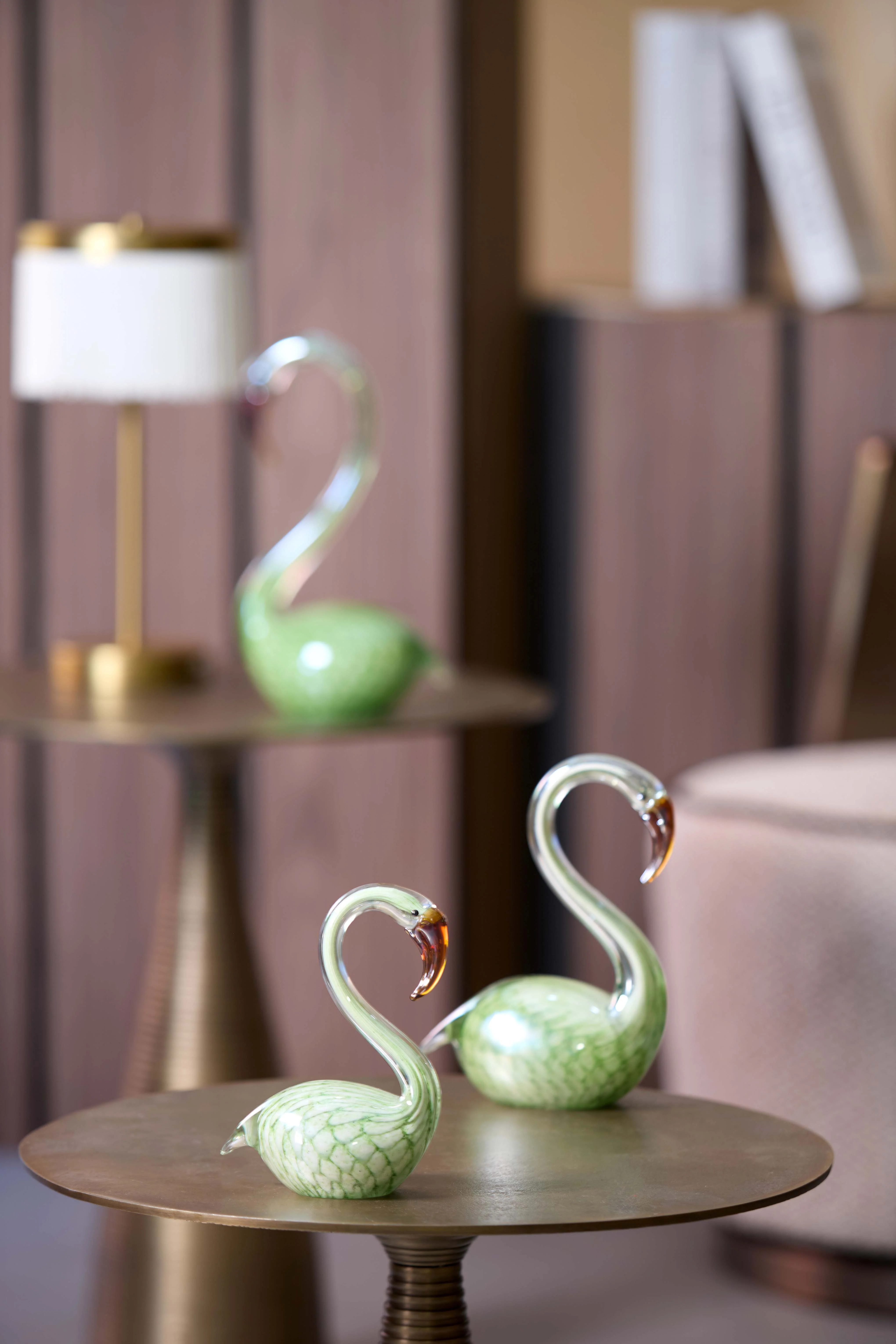 Ornament 12x7x17 cm SWAN glass green - Image 3