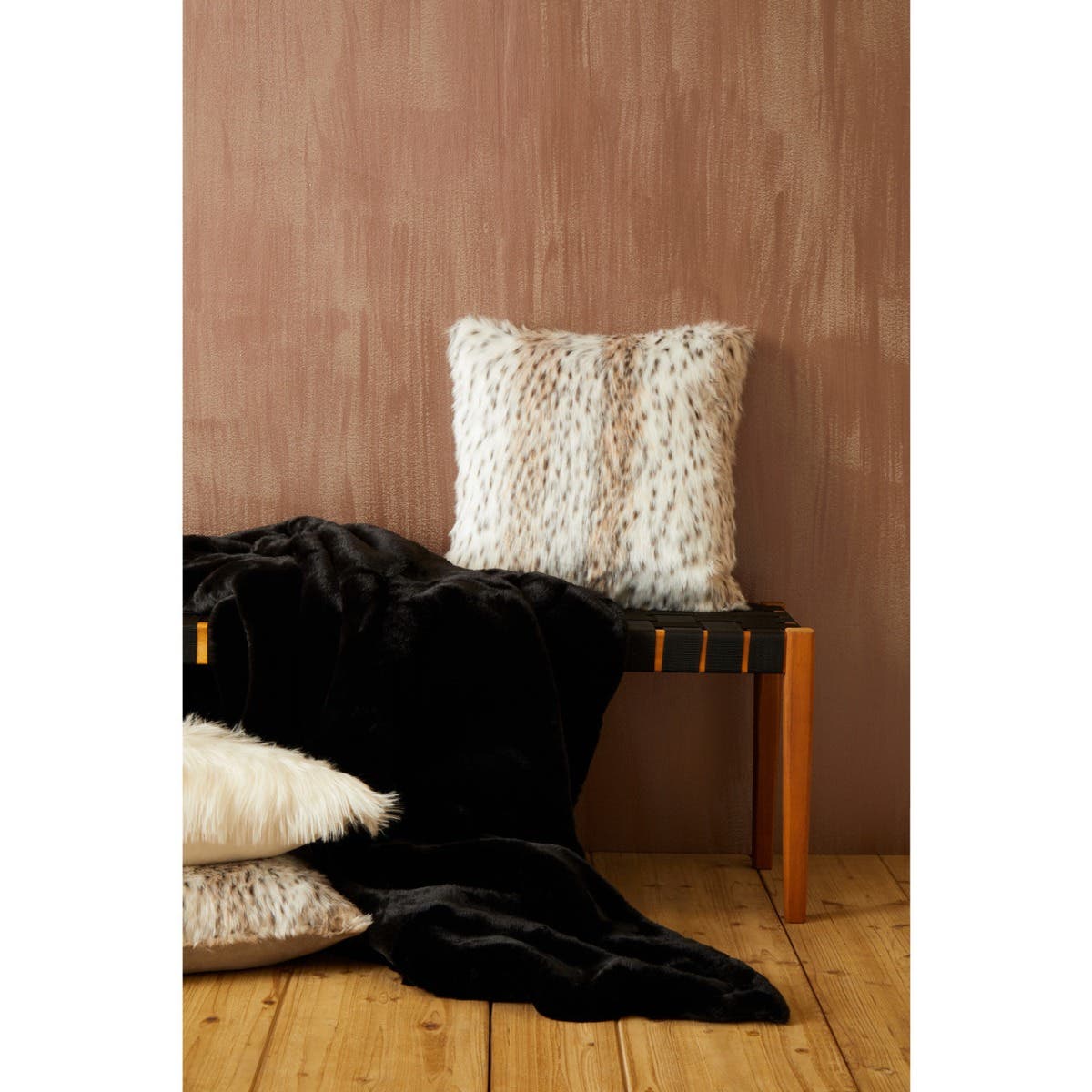 Bosie Lamina Black Throw - Image 5