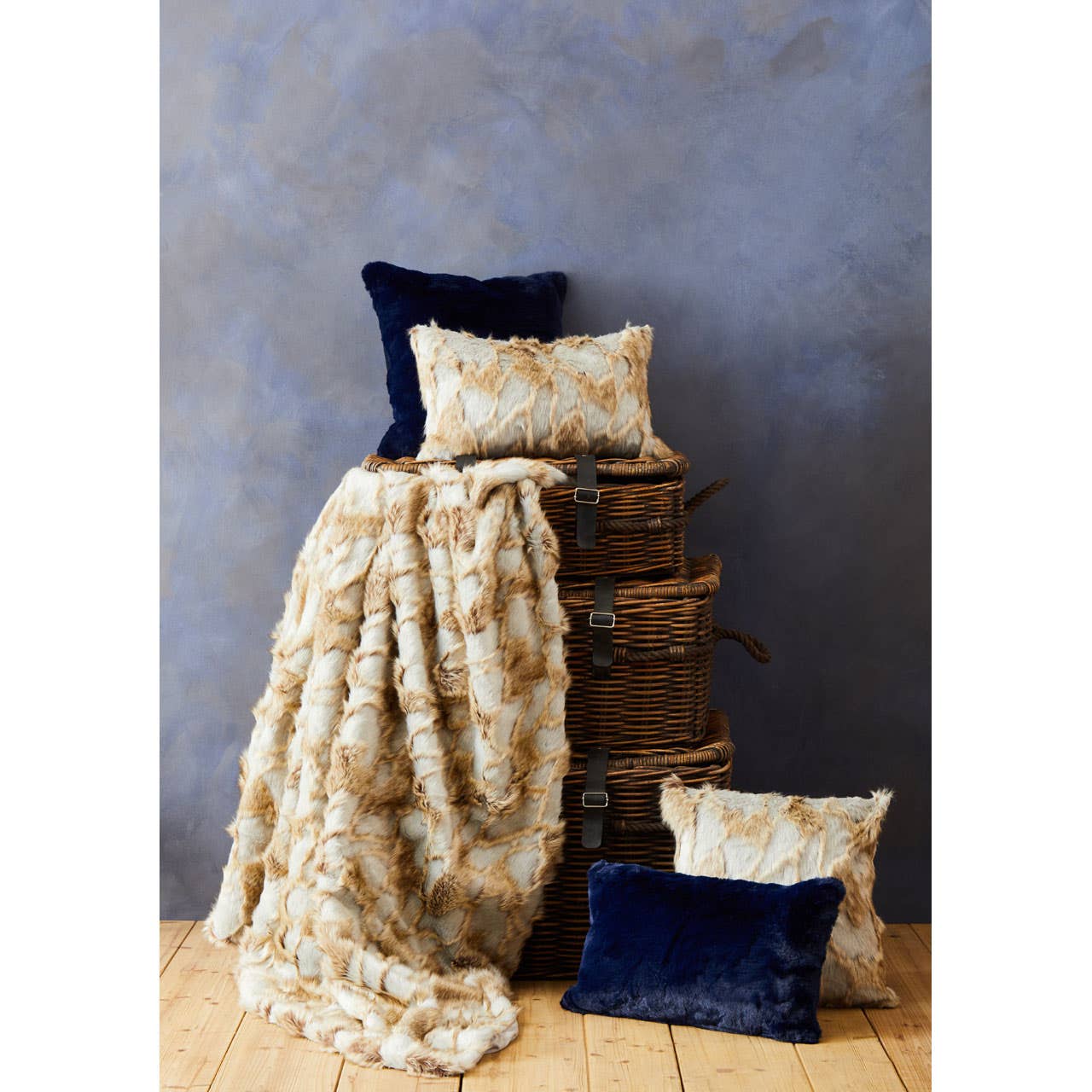 Bosie Lamina Grey And Natural Throw - Image 5