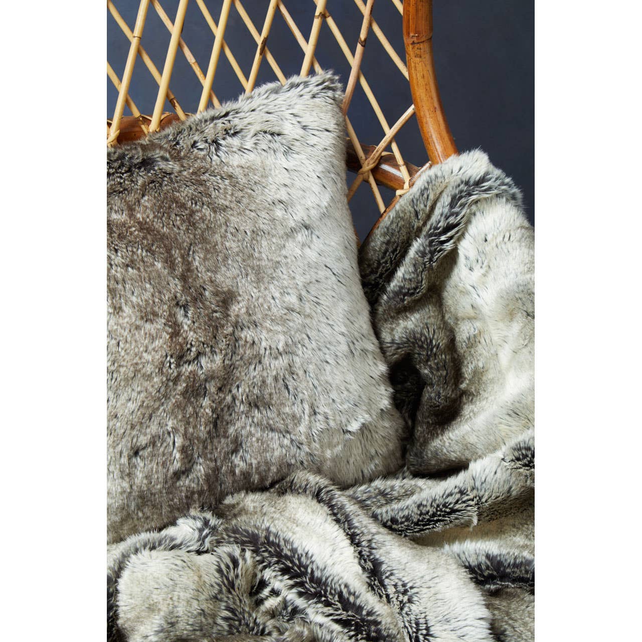 Bosie Lamina Mocha Ombre Throw - Image 4