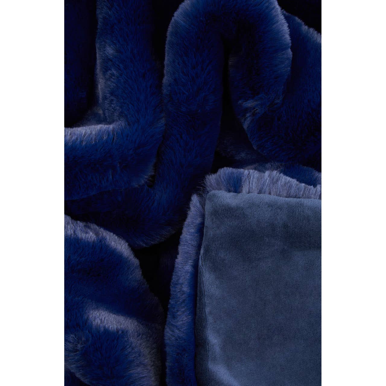 Bosie Lamina Navy Blue Throw - Image 4