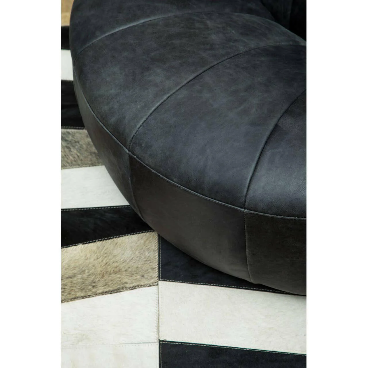 Hoxton Leather Chair - Image 12