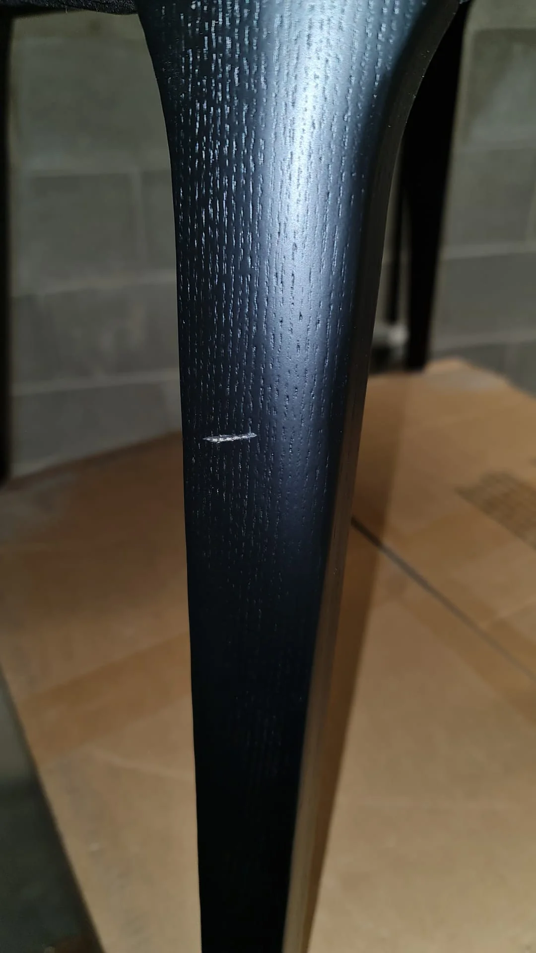 Venosa chair ( Some damage )| OUTLET - Image 5